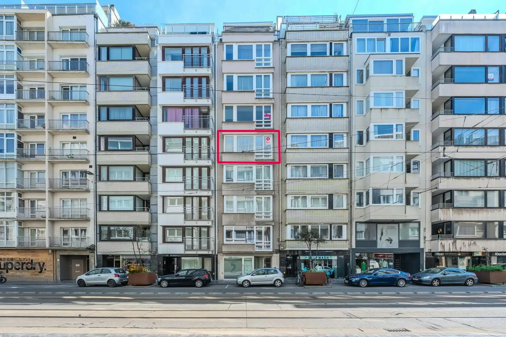 Centraal 2-slaapkamer appartement vlakbij zee te Oostende foto {{pictureIndex}}