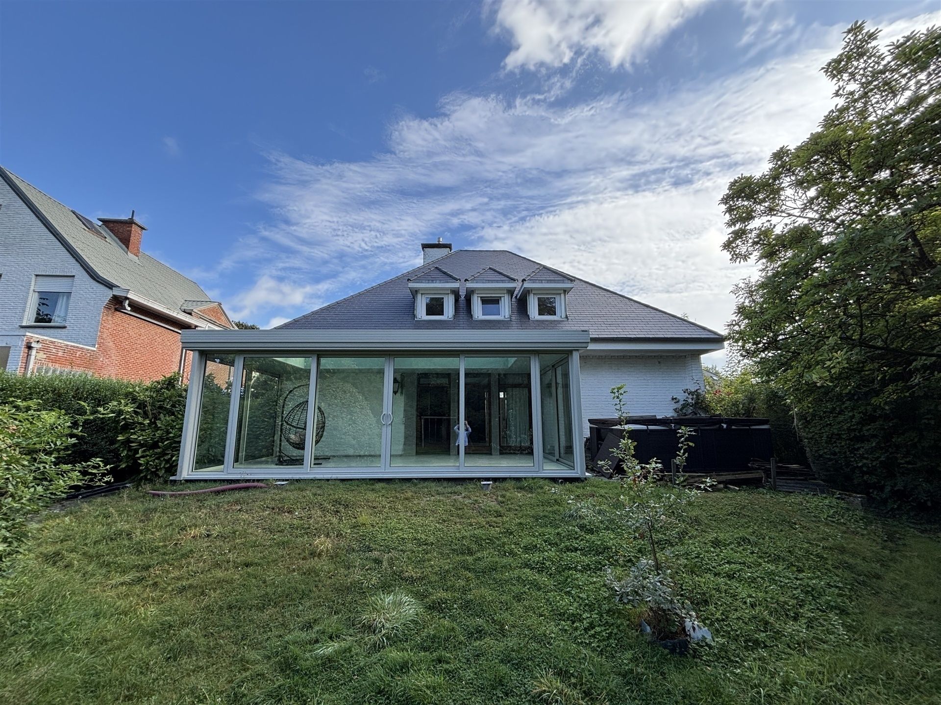 Villa met 5 slaapkamers en ruime tuin gelegen in een rustige buurt foto 6