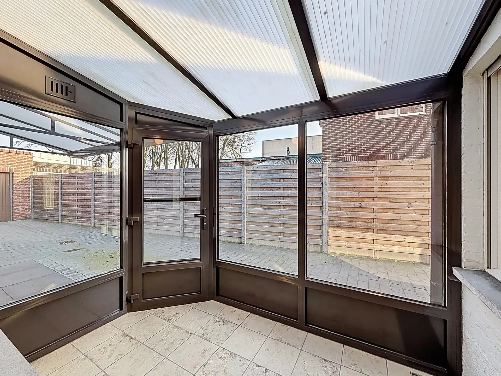 Halfopen bebouwing met 3 slaapkamers en een ruime tuin. foto 10