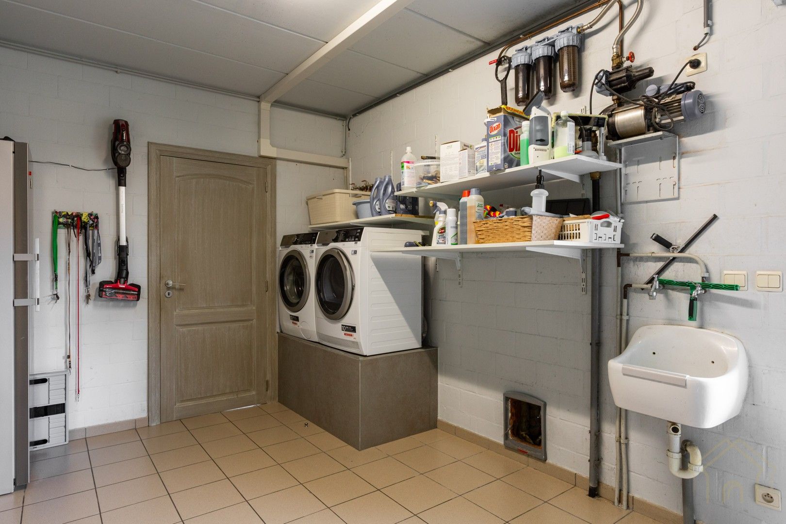 Ruime en energiezuinige villa met 5 slaapkamers in rustige buurt ‘De Posthoorn’ – Wevelgem foto 28