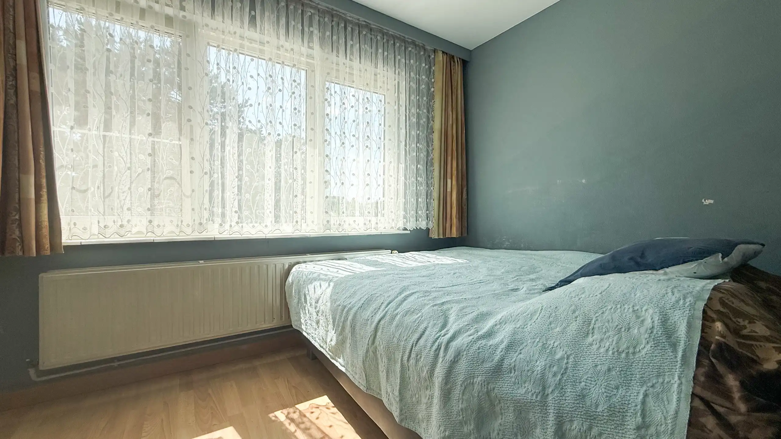 Instapklare woning met 3slpks, kelder en mooie tuin in Ham! foto 18