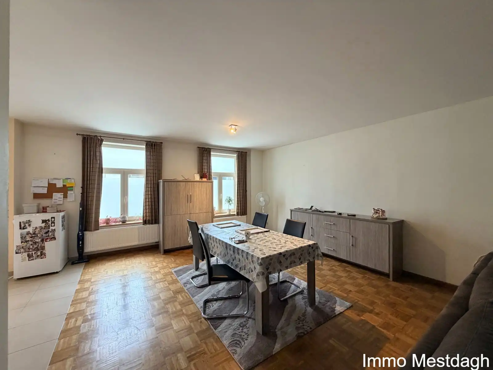Ruim en energiezuinig gelijkvloers appartement (115 m²) met terras en staanplaats in hartje Diest foto 7