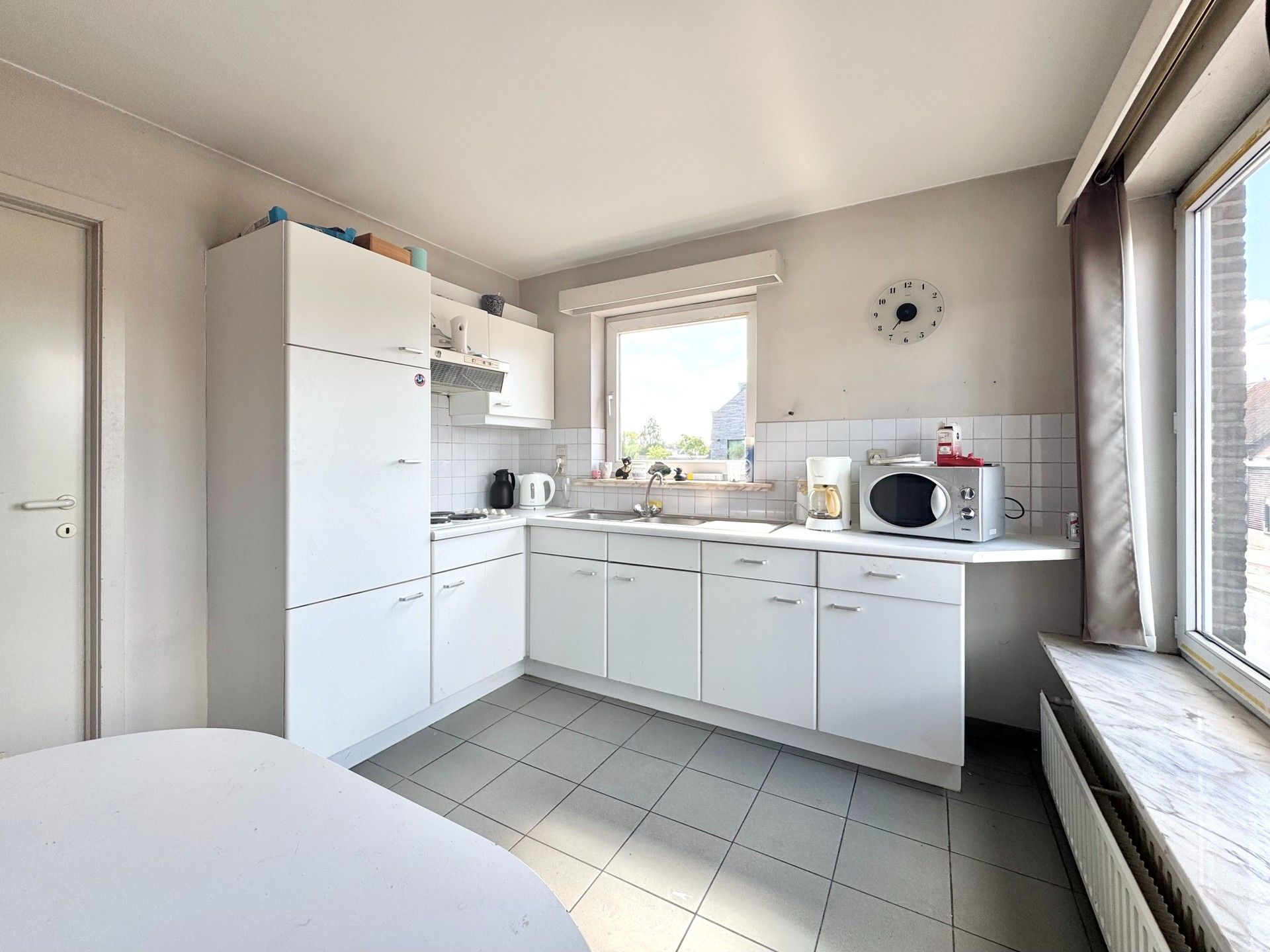 APPARTEMENT OP EERSTE VERDIEP MET 2 SLPKS & GARAGE foto 5