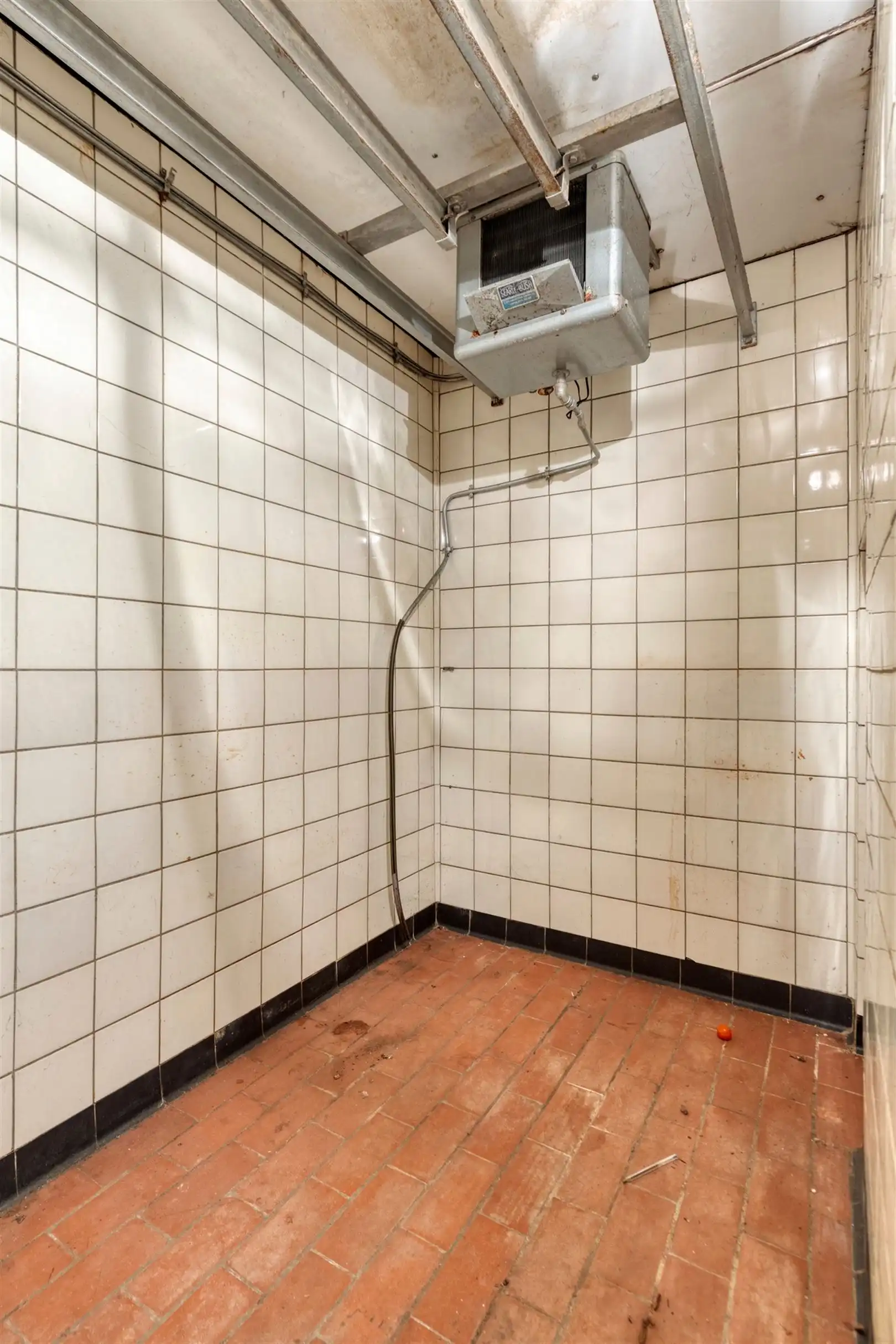 Te renoveren bel-étage met garage en 4 slaapkamers gelegen aan het station van Gent. foto 5