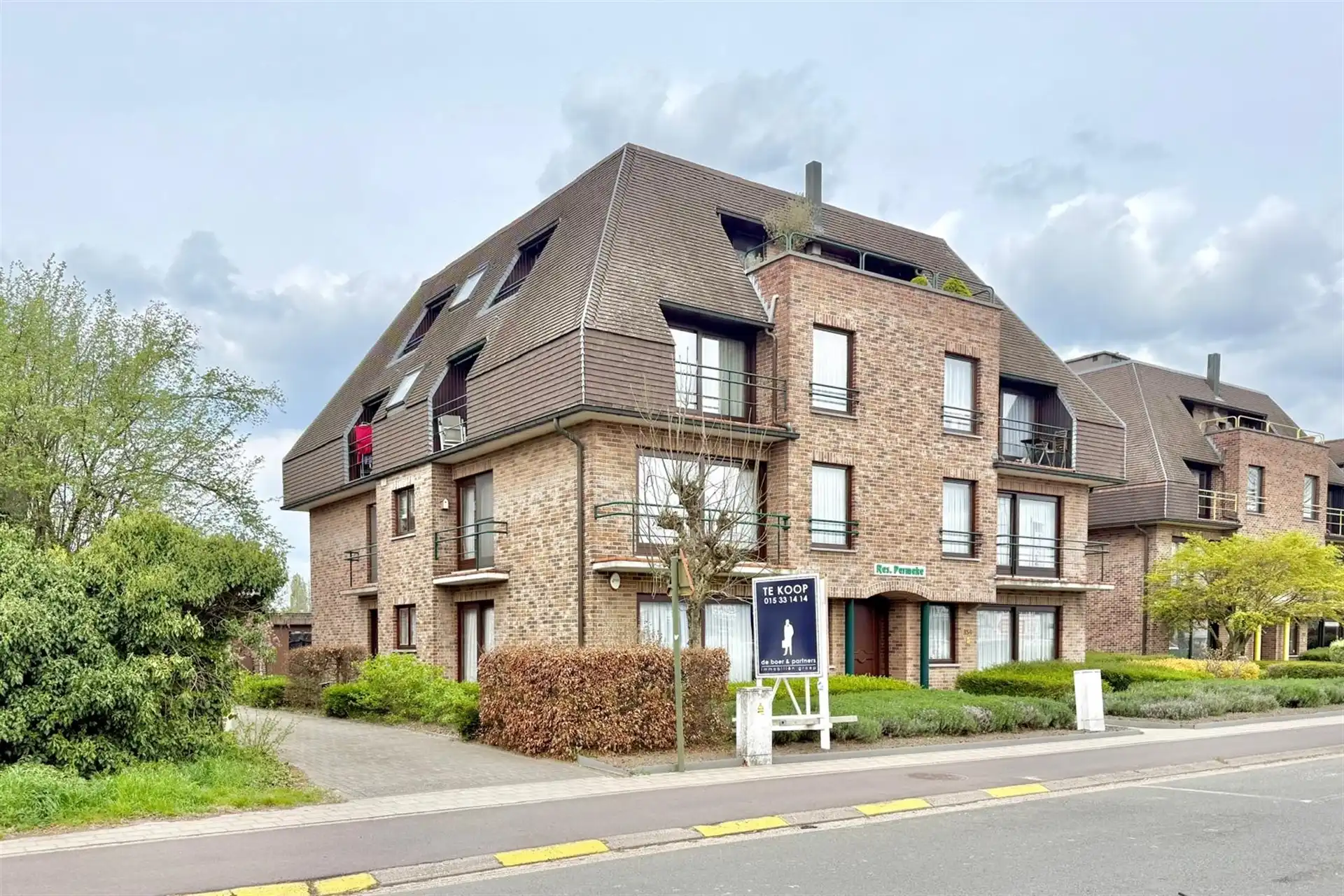 Ruim appartement op 3de verdieping met 2 garages foto 29