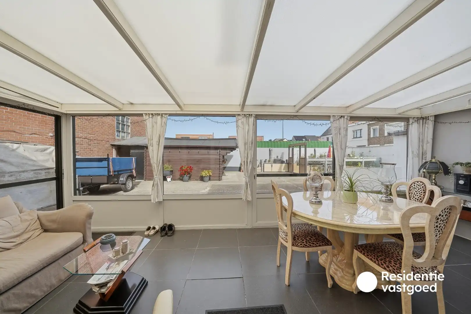 Ruime halfopen bebouwing met veel opslagruimte in Oostende foto 14