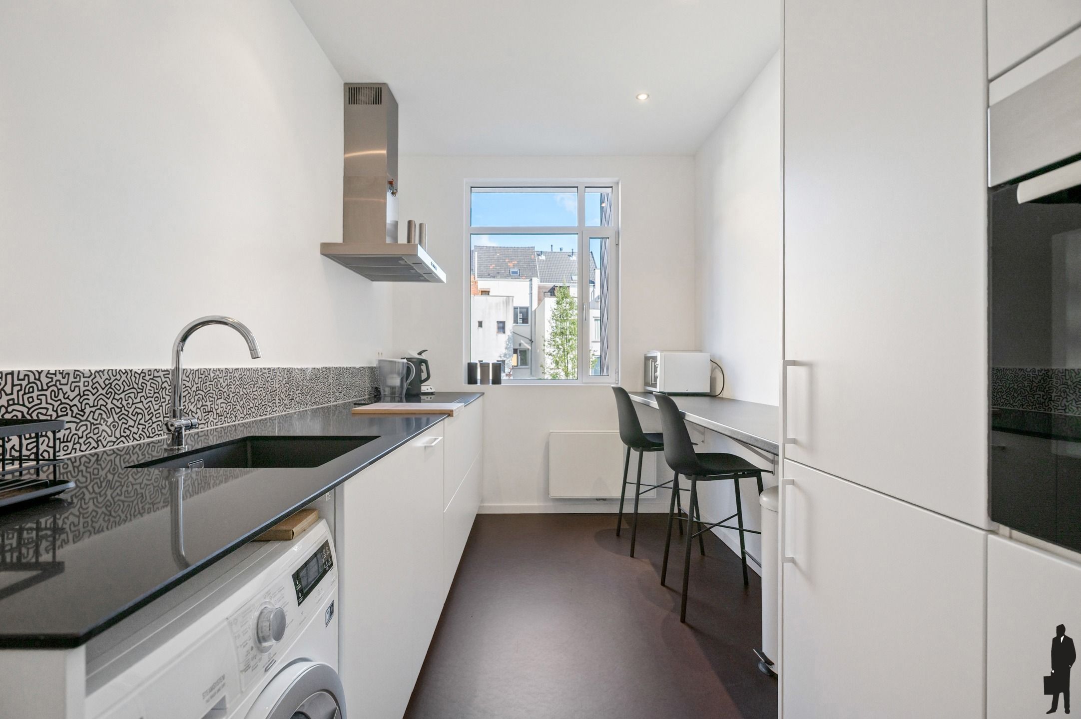Gemeubeld appartement met terras en poetsdienst. foto 10