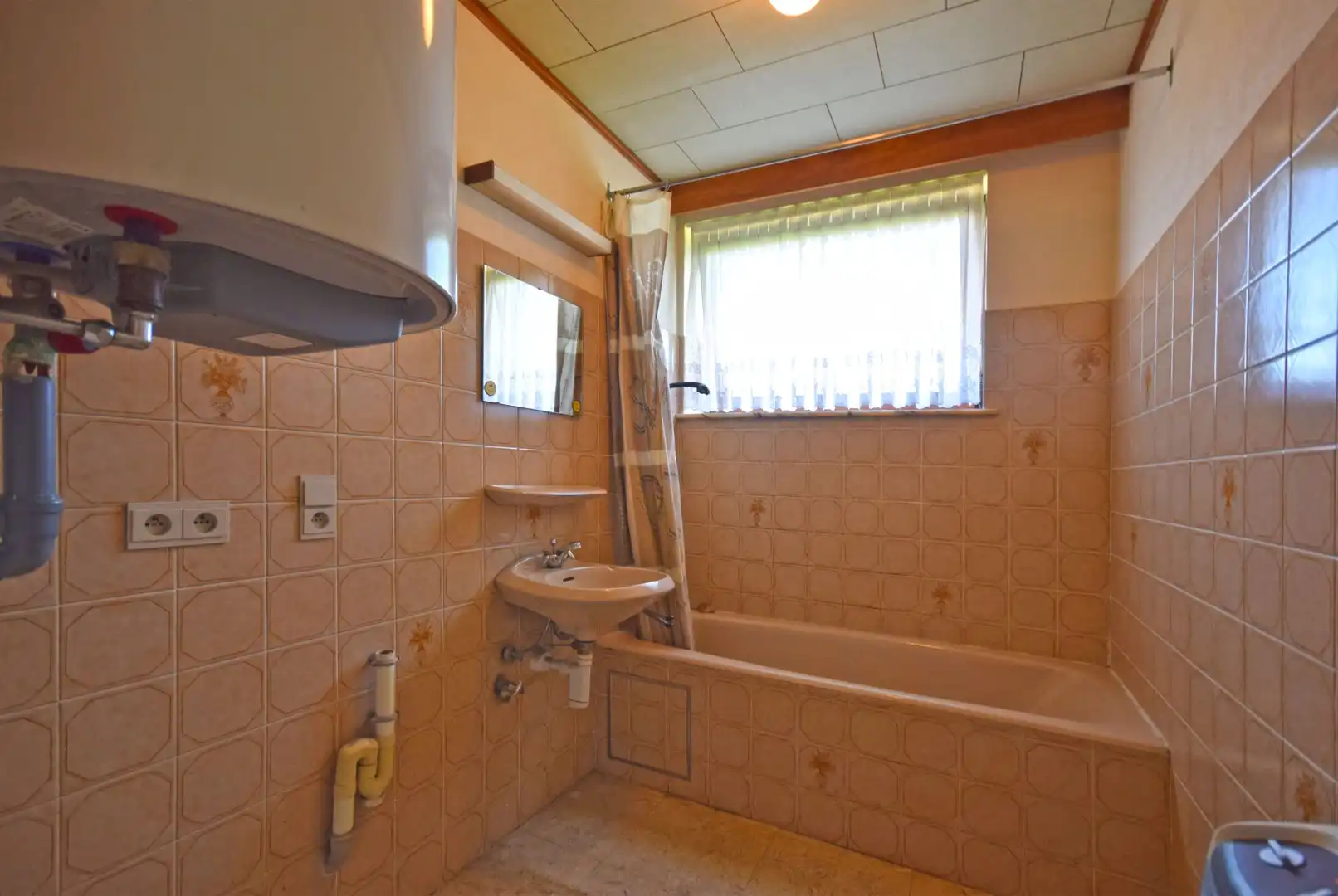 GELIJKVLOERS APPARTEMENT MET 2 SLAAPKAMERS foto 6