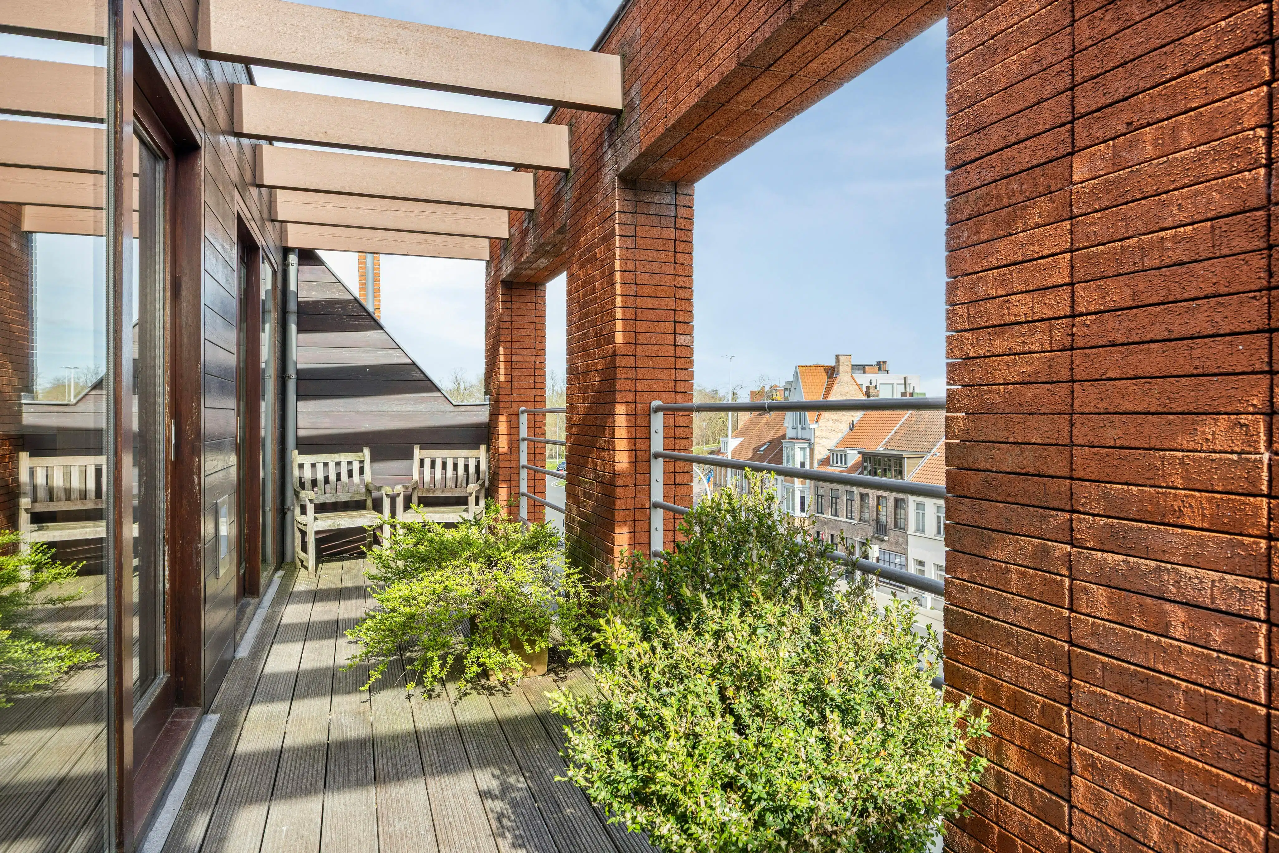 Lichtrijk appartement met 3 slaapkamers te koop in Brugge foto 3