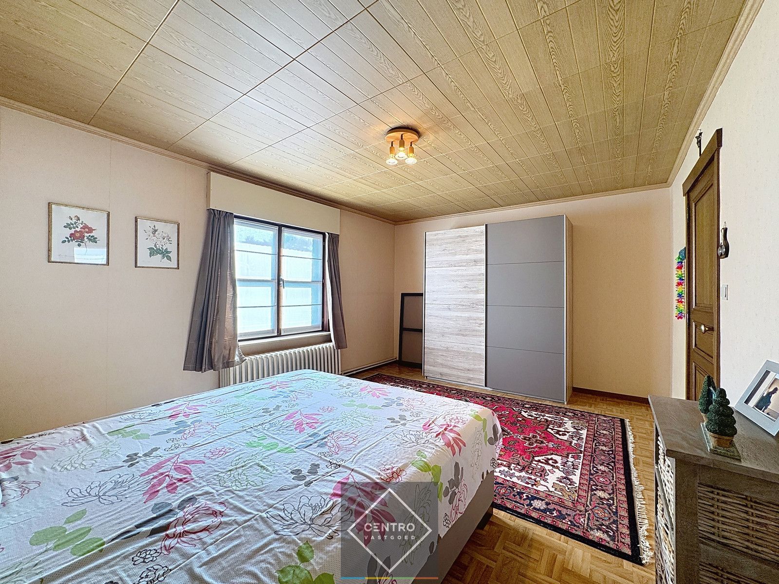 PERFECT ONDERHOUDEN woning met 3  à 4 slpks en 2 garages! foto 16