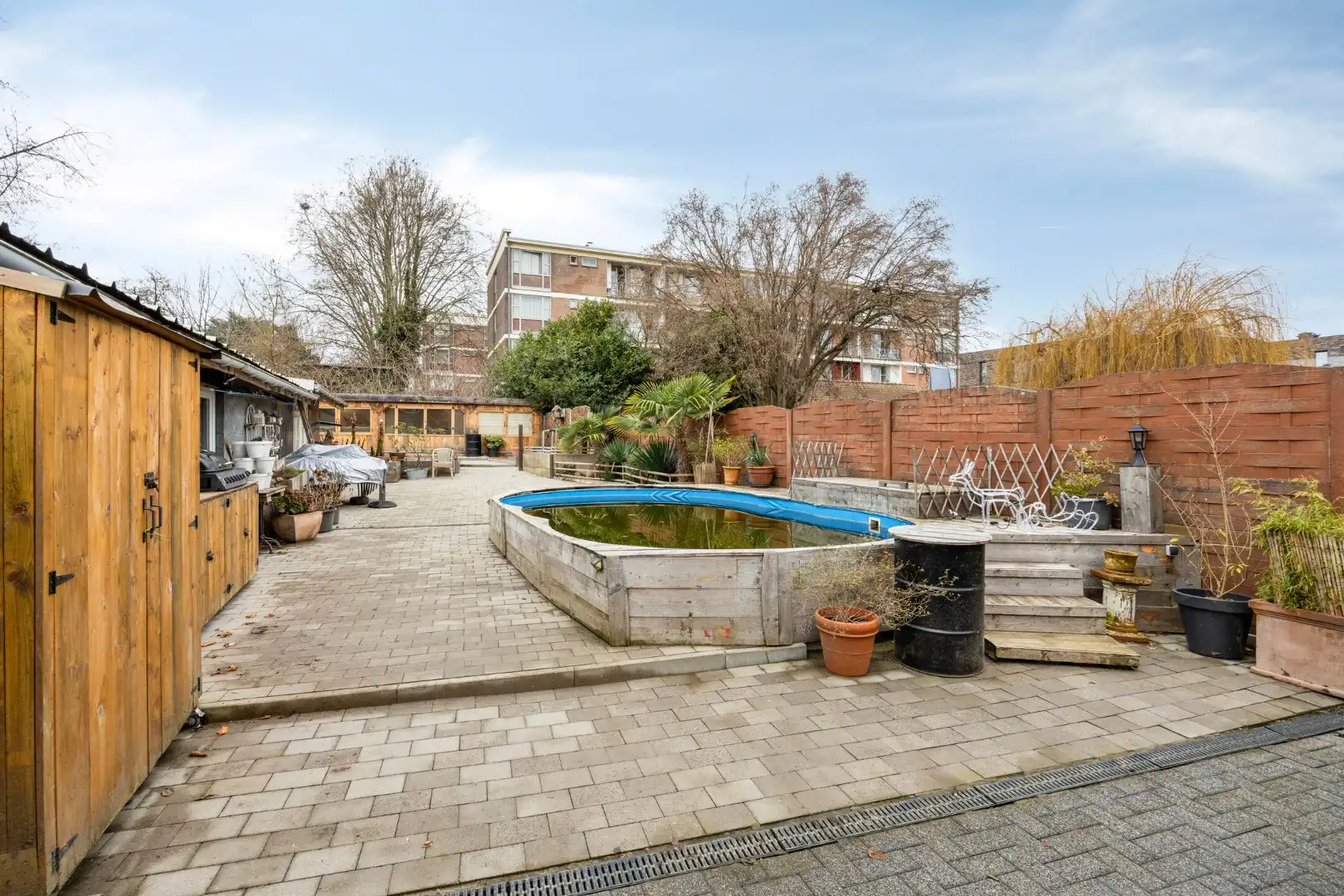 Ruime gezinswoning in rustige centrumligging foto 3