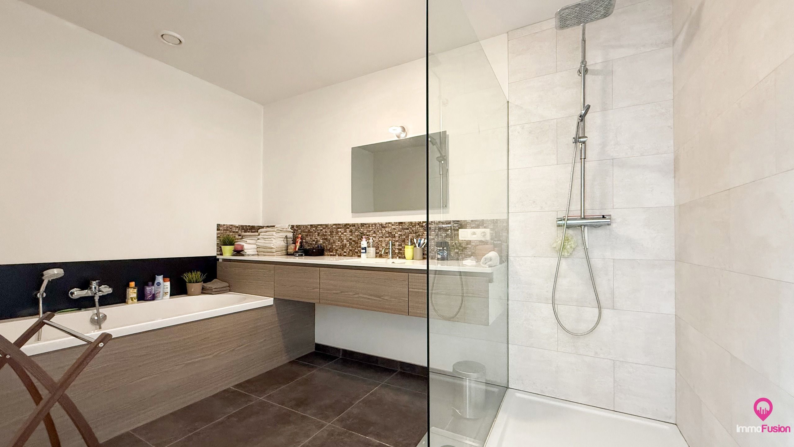 Moderne woning met garage en 4 slaapkamers te koop in Diest! foto 20