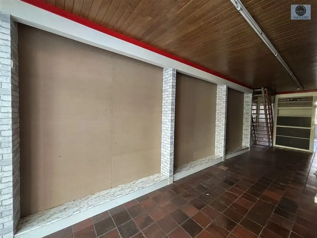 HANDELSZAAK + WOONST IN HET CENTRUM VAN GERAARDSBERGEN foto 2