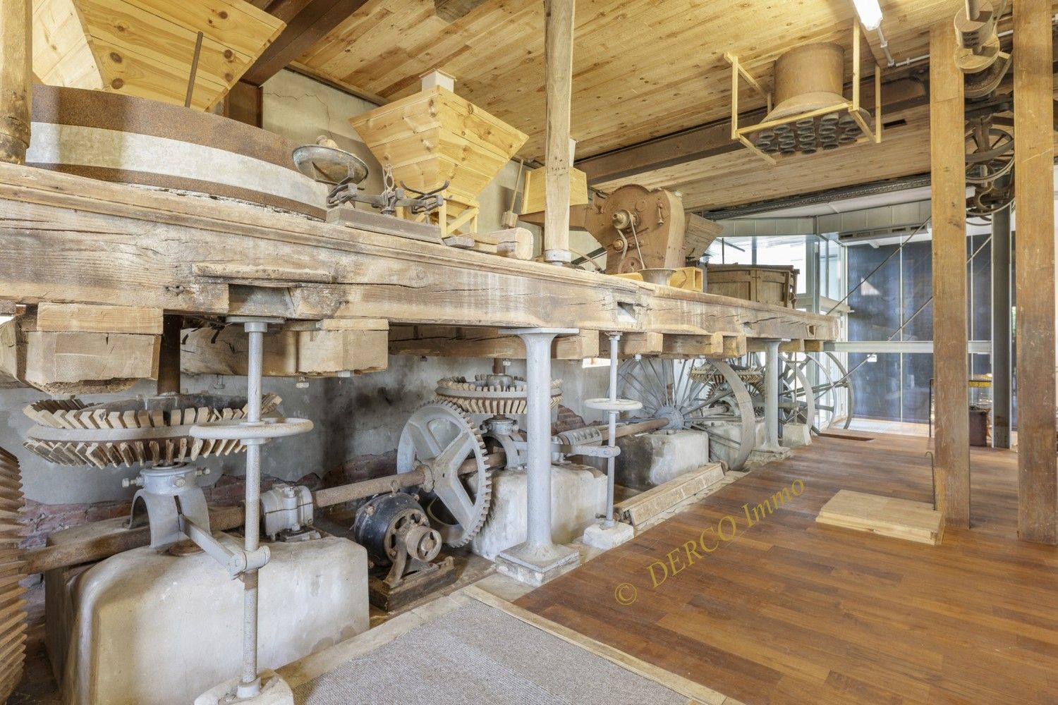 uniek GEHEEL van topklasse VILLA  met een afzonderlijk historisch MOLEN-complex (kantoren / eventlocatie) foto 24