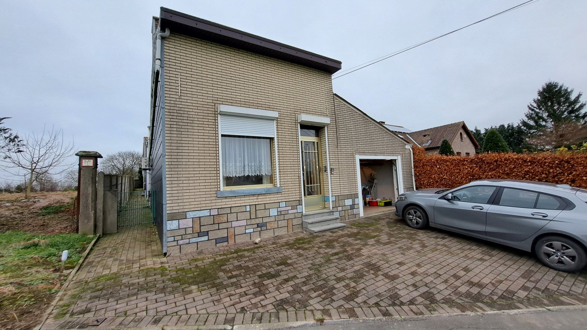 Hoofdfoto van de publicatie: Rustig gelegen woning met garage omgeven door groen