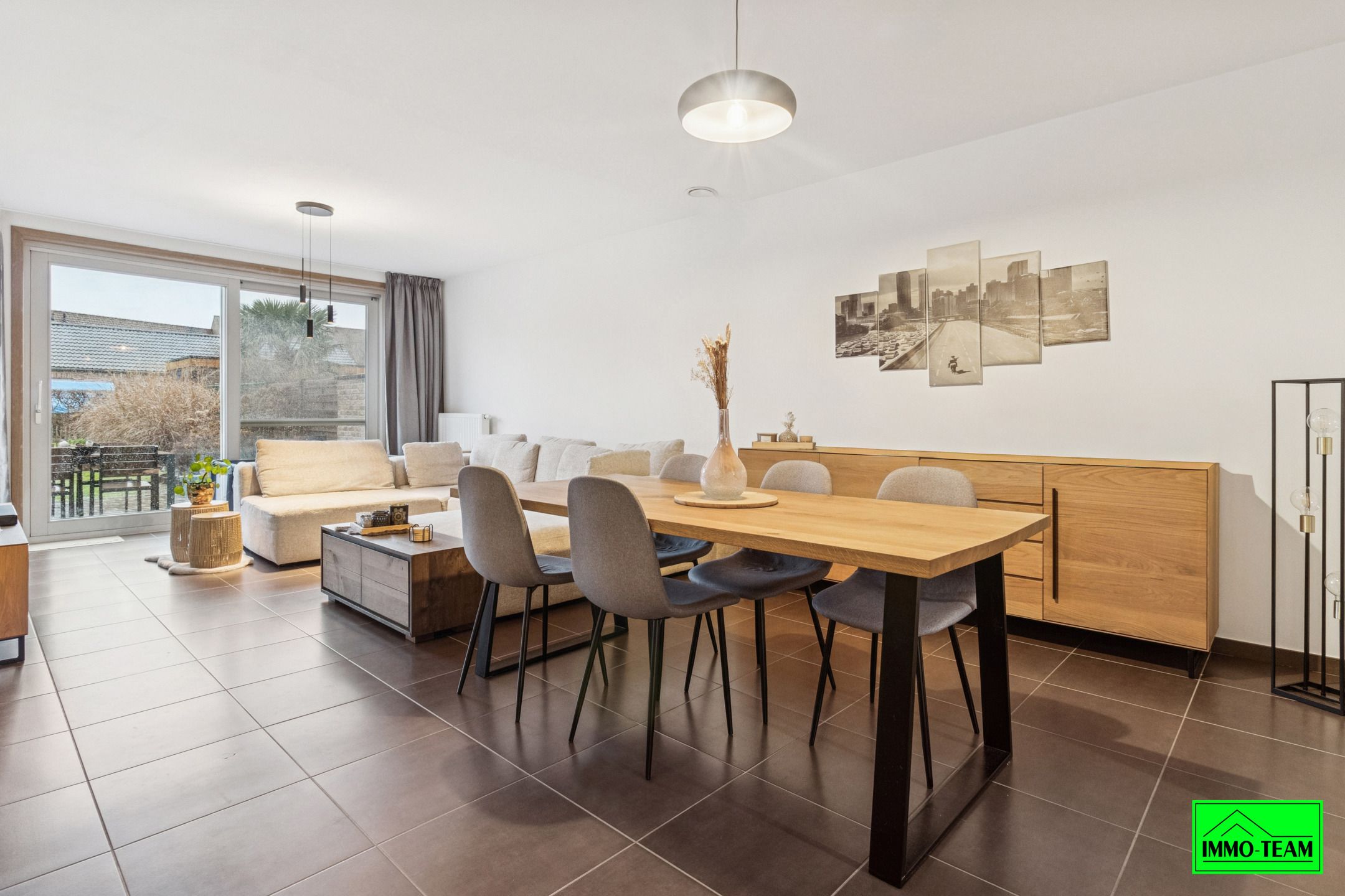 Gezellige  2-gevelwoning met 3 slks, tuin en garage foto 6