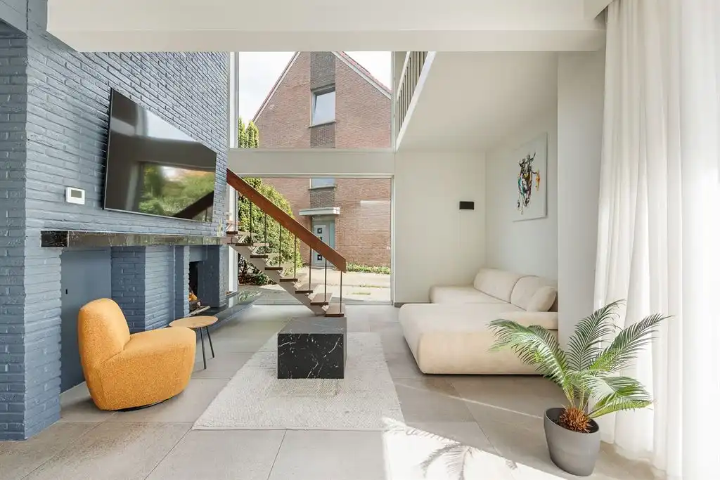 Unieke jaren 80-woning met ruime tuin foto 10