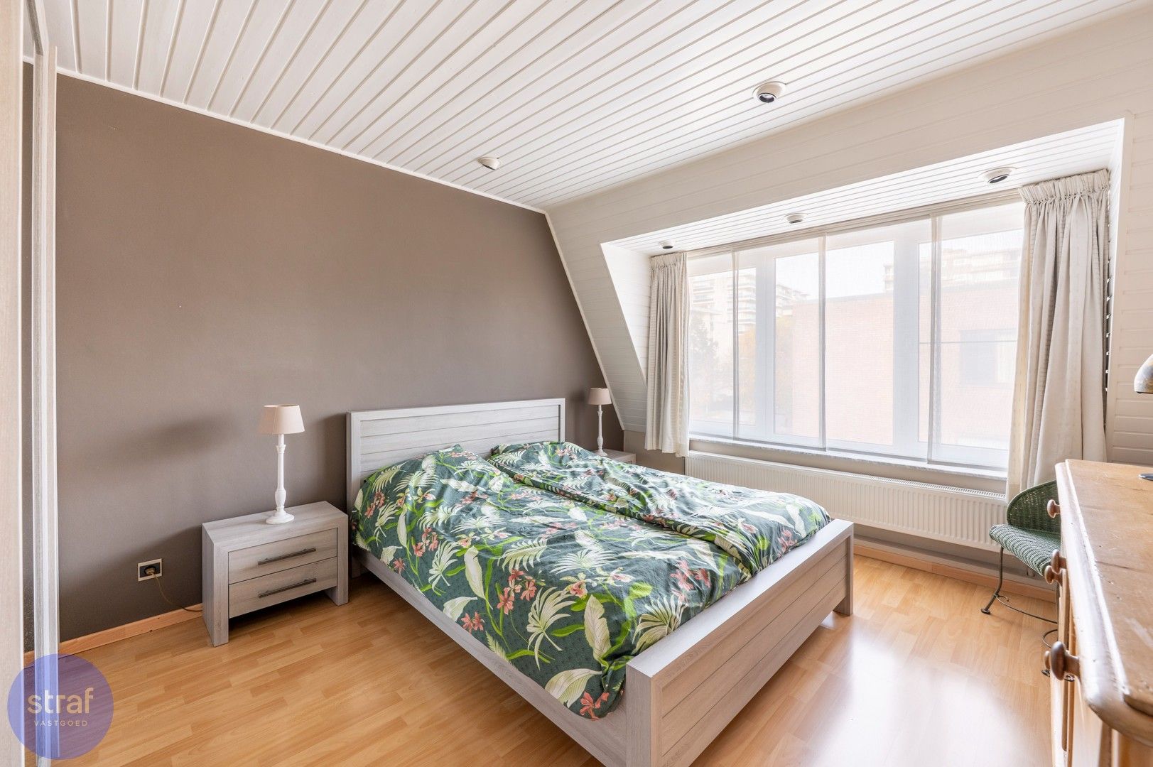 Instapklare beletage met zalige zuid-tuin op een perfecte locatie! foto 8