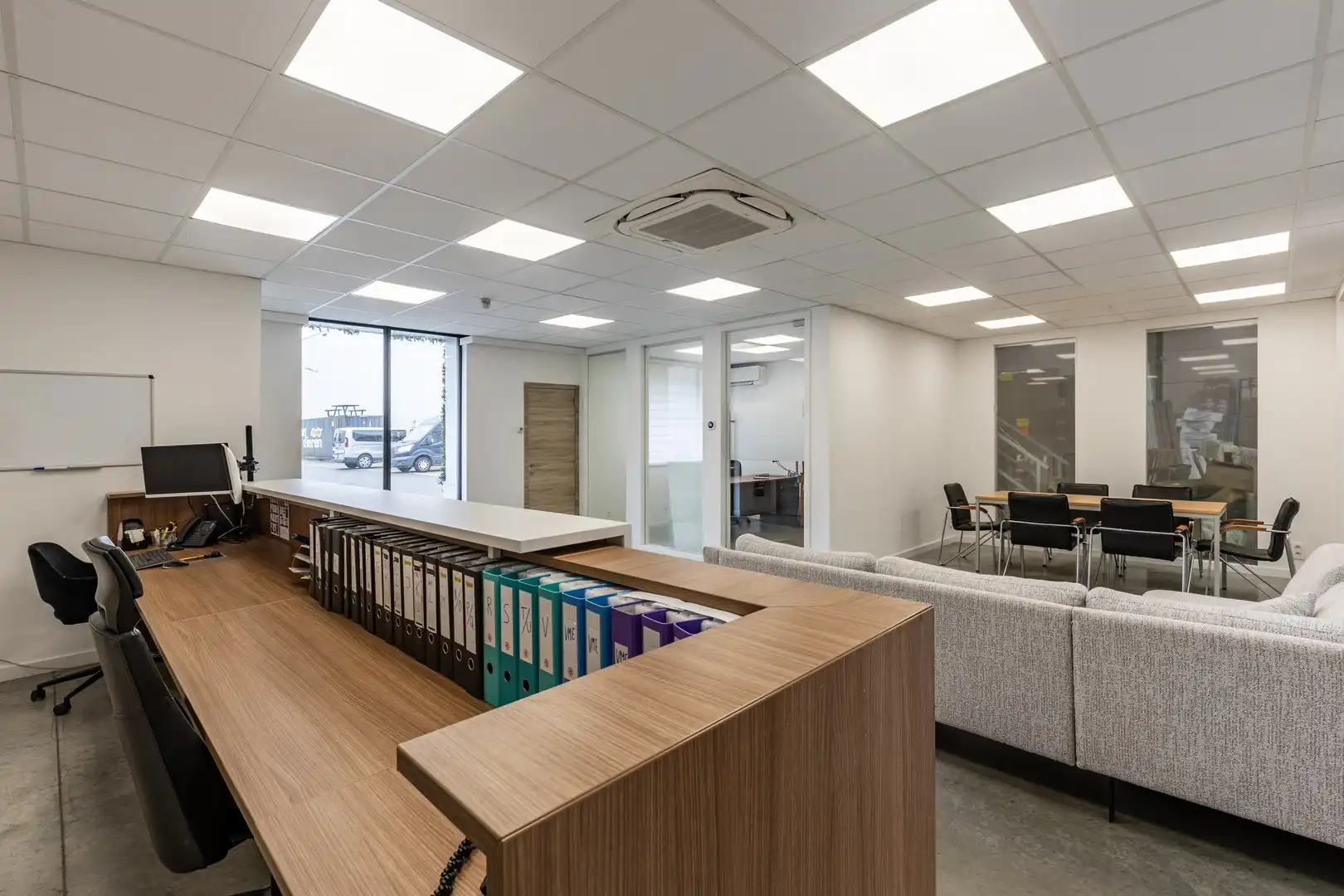MODERNE KMO-UNIT VAN 512 m² MET KANTOOR – TOPLIGGING TE WILRIJK foto 11