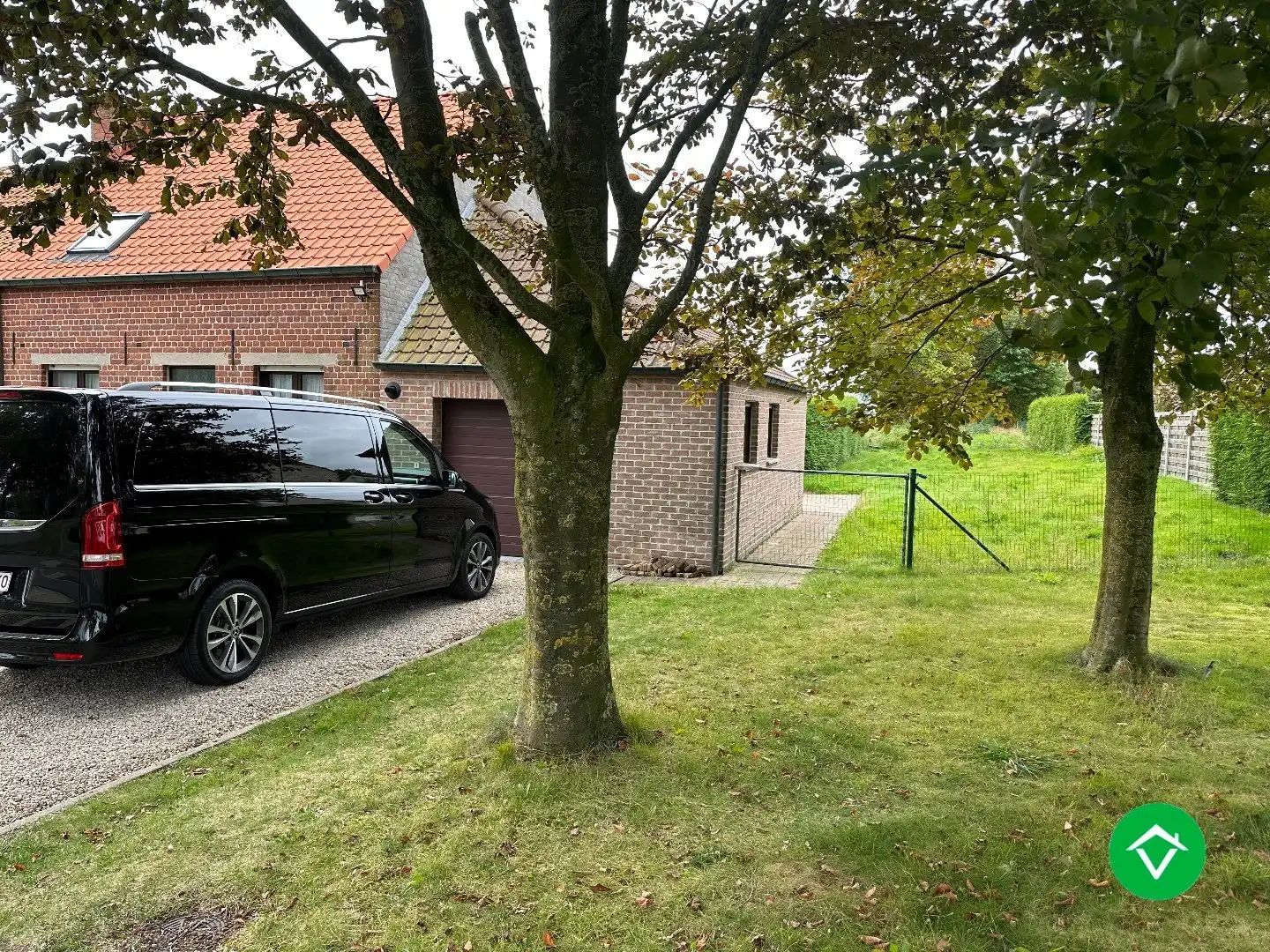 Charmante woning met tuin en garage in Werken. foto 4