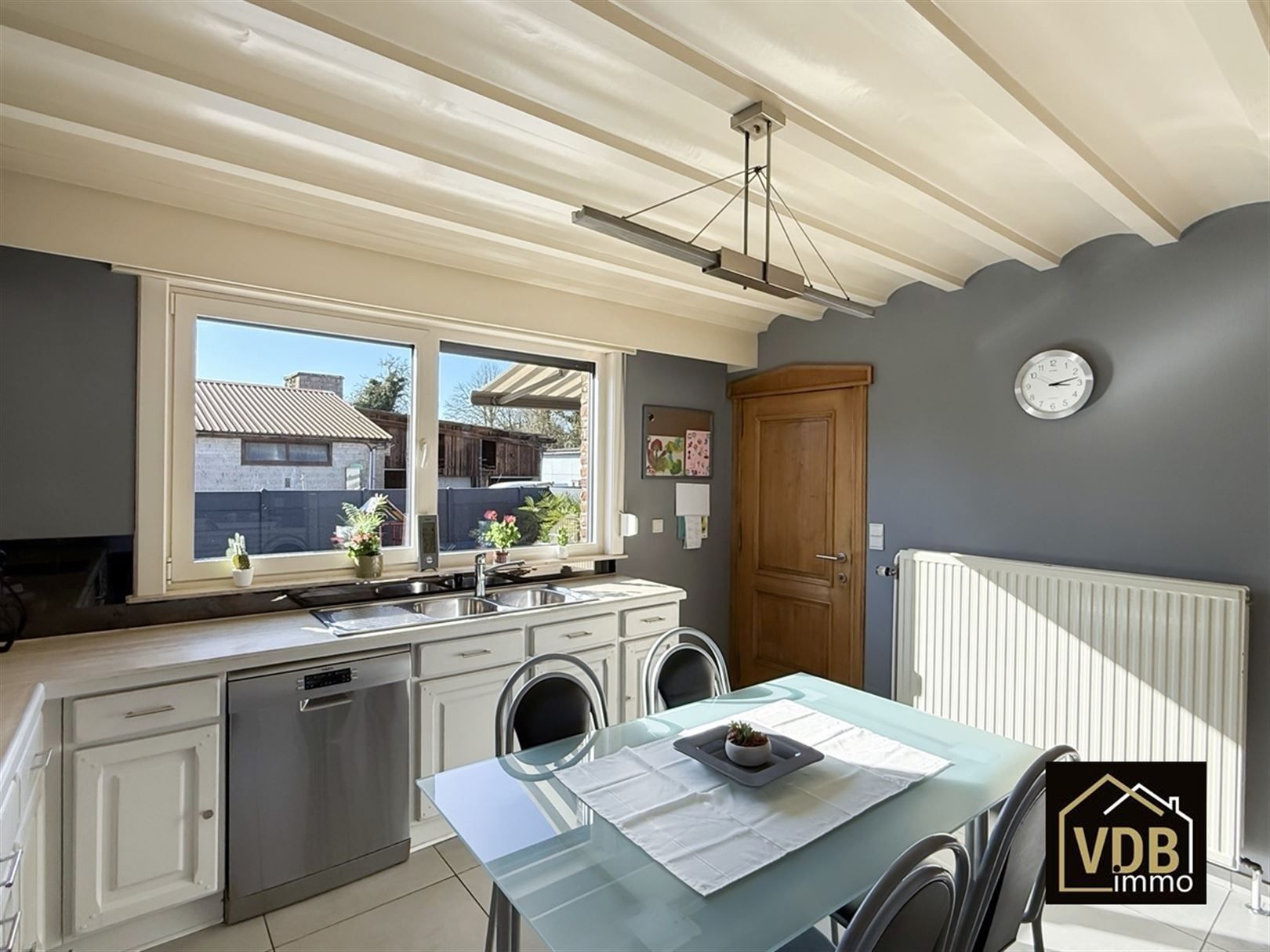 Riante woning - open bebouwing - met loods foto 14