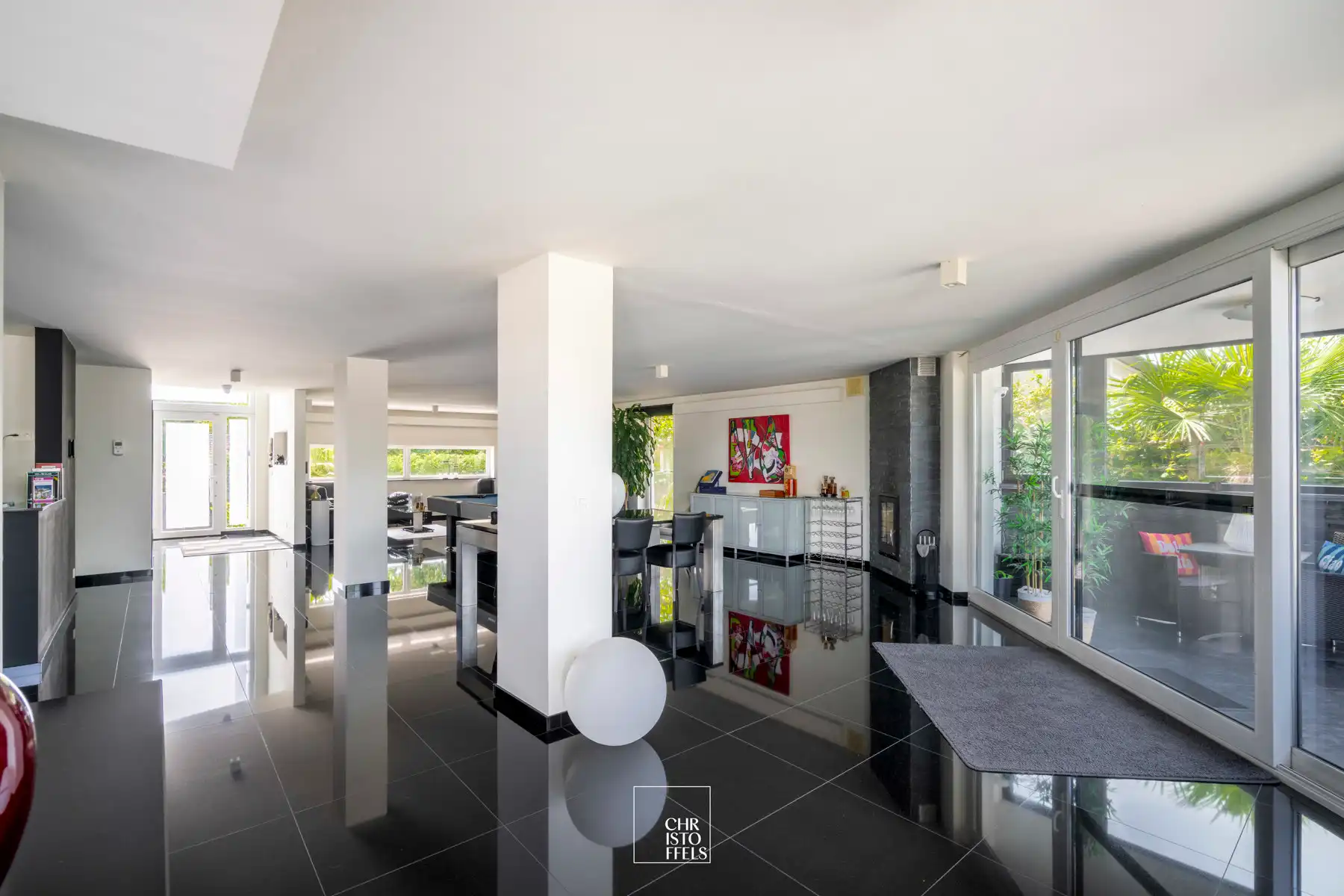Stijlvolle villa met wellnesscomfort, aparte praktijkruimte in Maasmechelen! foto 3