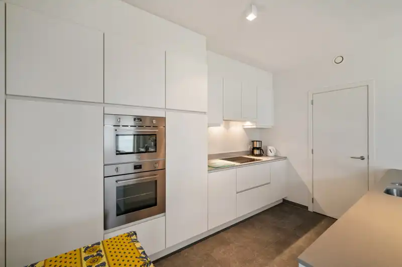 Roeselare-de Munt. Exclusief en lichtrijk 3-slaapkamerappartement (130,5 m²) met riante terrassen op een toplocatie in Roeselare foto 8