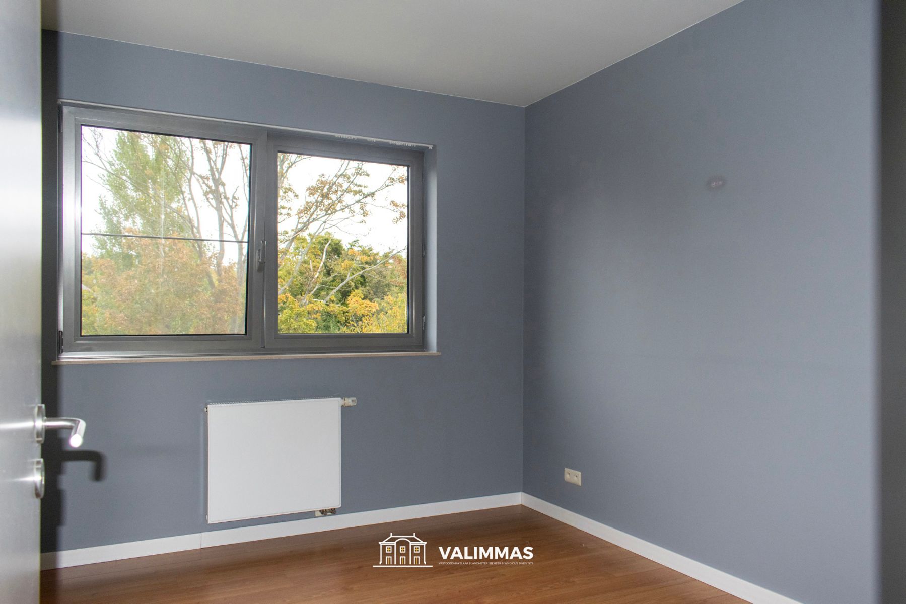 Instapklaar appartement met terras, kelder en event. garage. foto 20