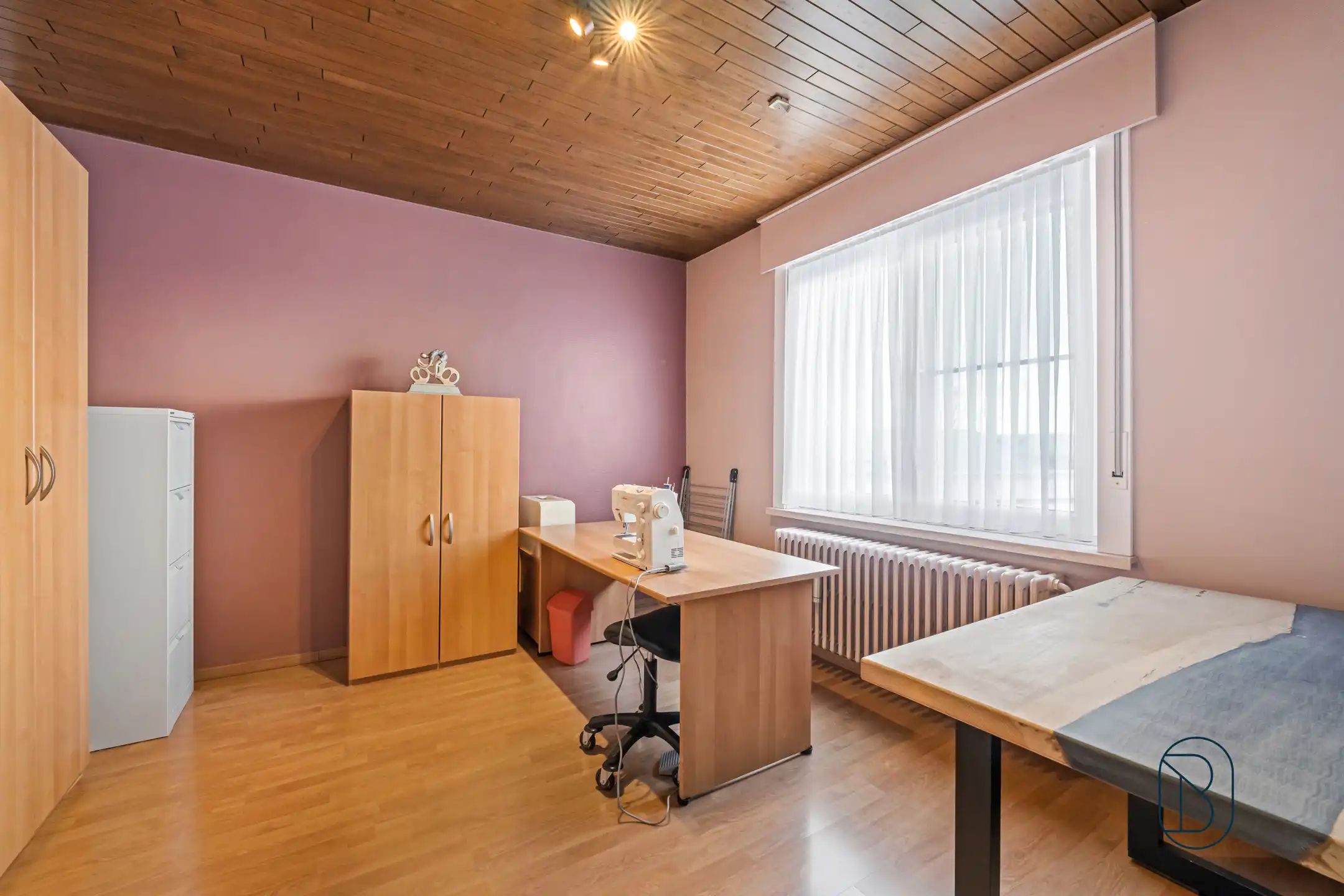 Topgelegen handelspand met woonst foto 21