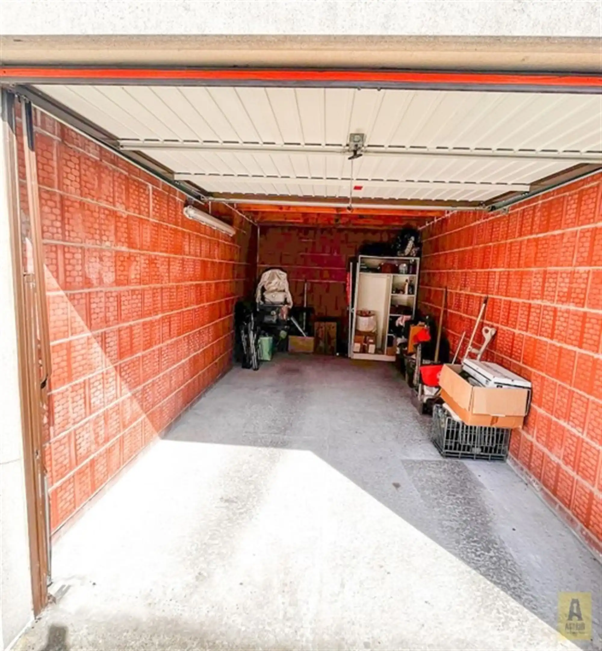 Gelijkvloerse garagebox in centrum Bredene-Duinen! foto 2