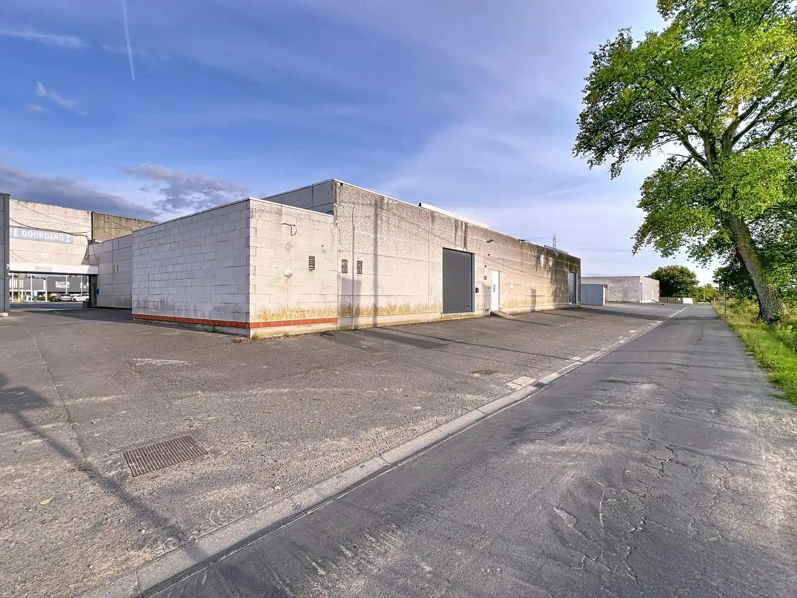 Instapklare baanwinkel op uiterst COMMERCIËLE TOP-ligging te Roeselare! foto 6