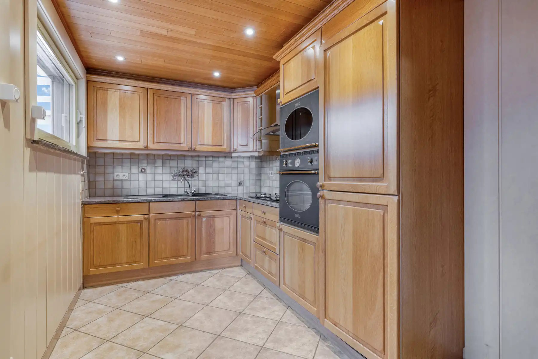 Perfect onderhouden woning met 2 (3) slaapkamers en tuin foto 7