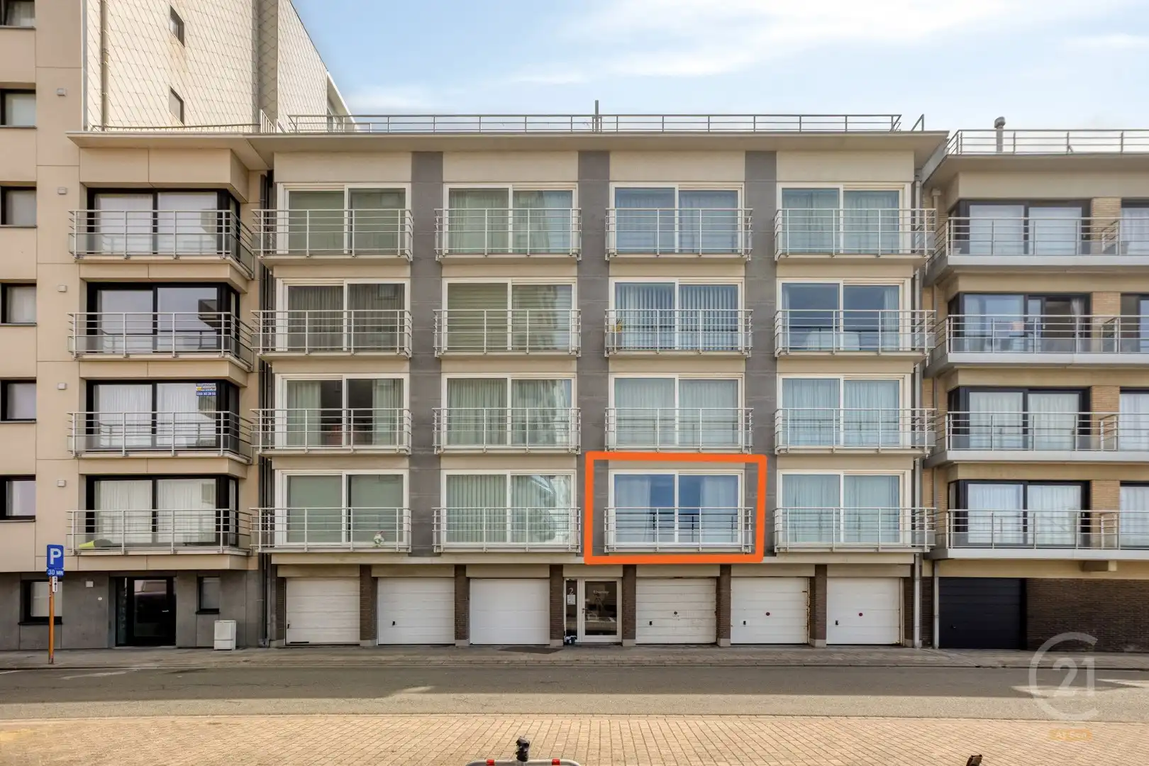 Instapklaar appartement met zijdelings zeezicht op toplocatie in Middelkerke foto 16