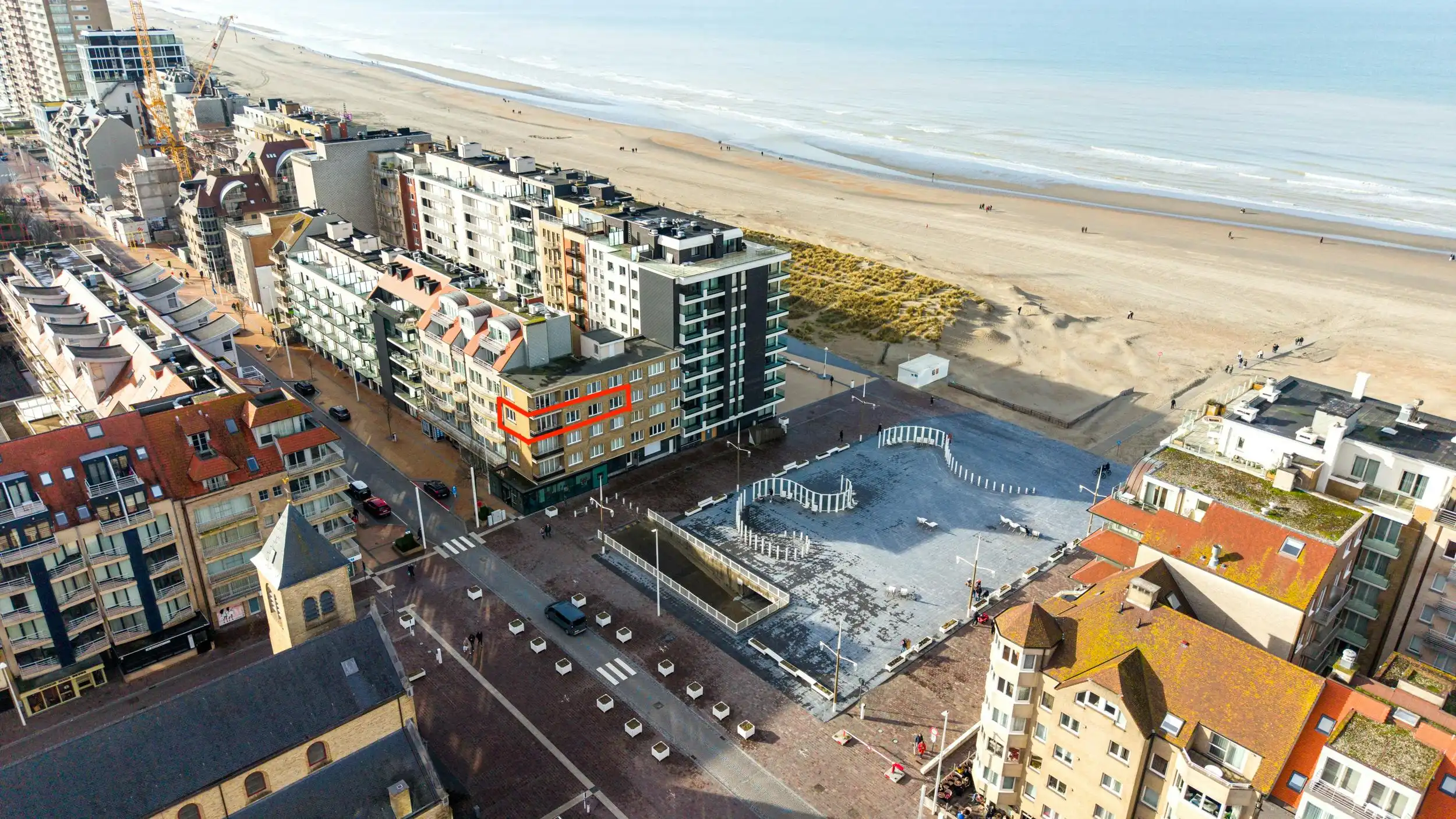 Appartement met 3 slaapkamers en zijdelings zeezicht. foto 4