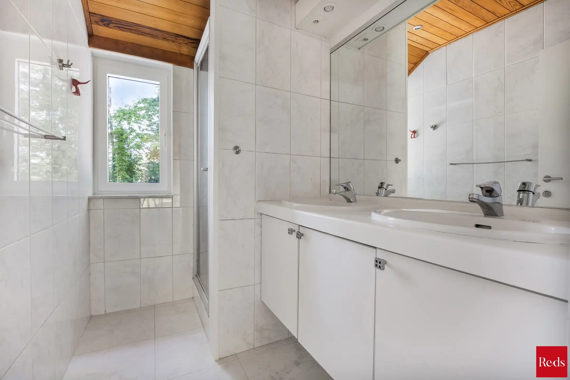 Villa met zwembad omringd door natuur en maximale privacy foto 26