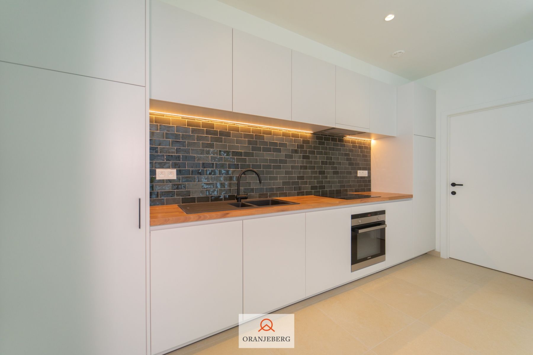 Gerenoveerd ruim duplex appartement met 2 slpk's foto 9