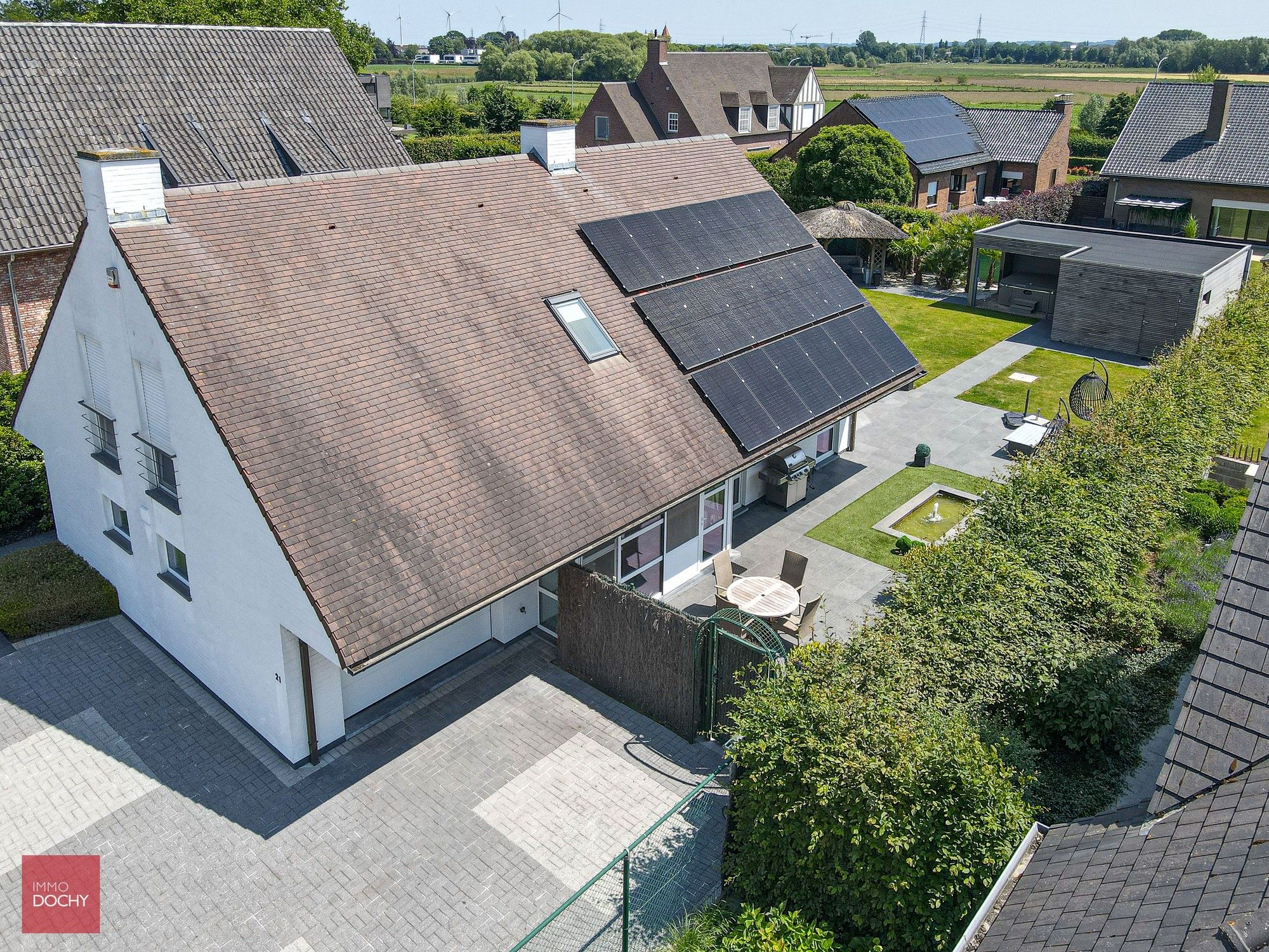 Verzorgde villa met orangerie in doodlopende straat foto 4