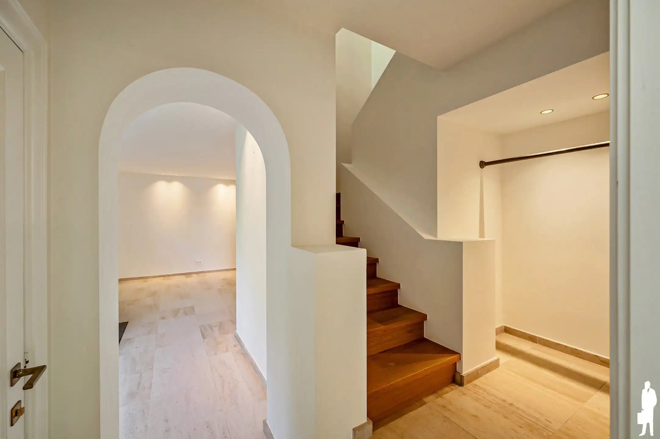 Vlassak Verhulst villa in Vriesdonk op ca. 3.183 m² met binnenzwembad foto 12