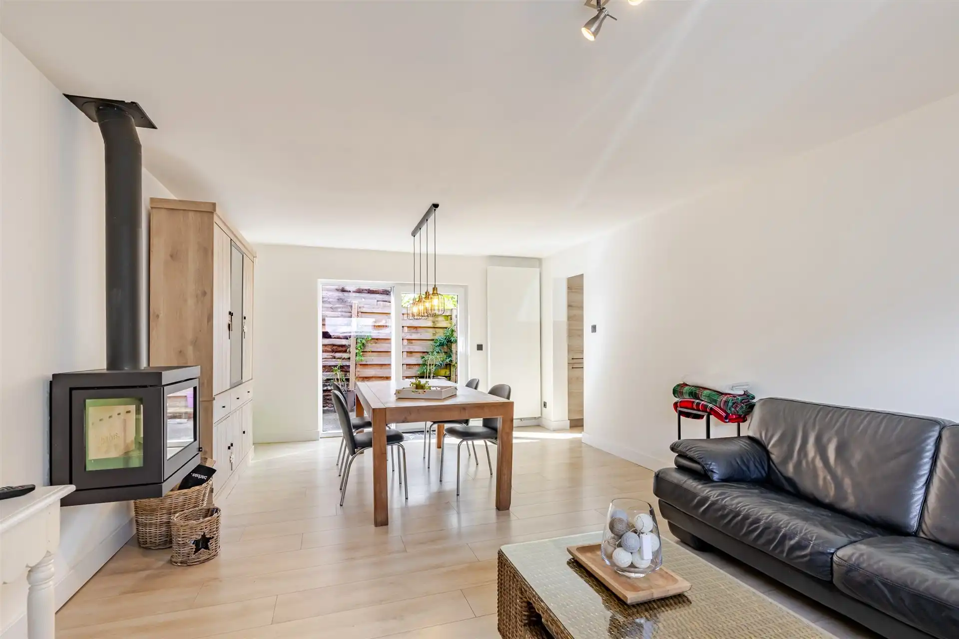 Instapklare halfopen woning met parking, Beveren - 2 slp foto 12