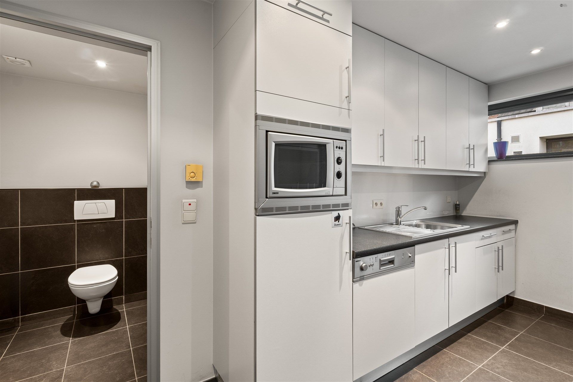 centraal gelegen winkel van 130m² foto 10