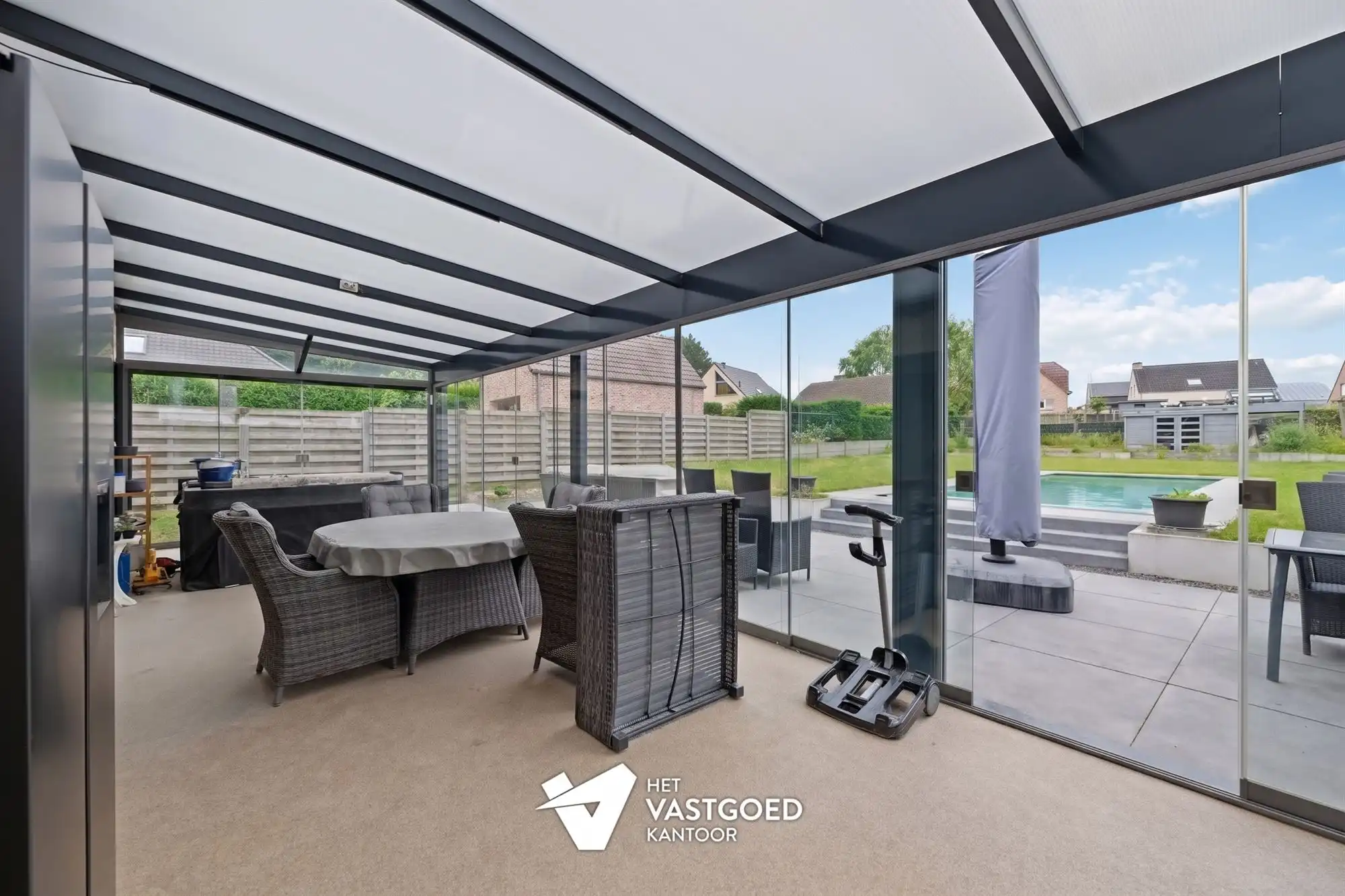 RUIME WONING MET 3 SLAAPKAMERS UITERST RUSTIG GELEGEN OP EEN PERCEEL VAN 10 ARE TE PAAL foto 10