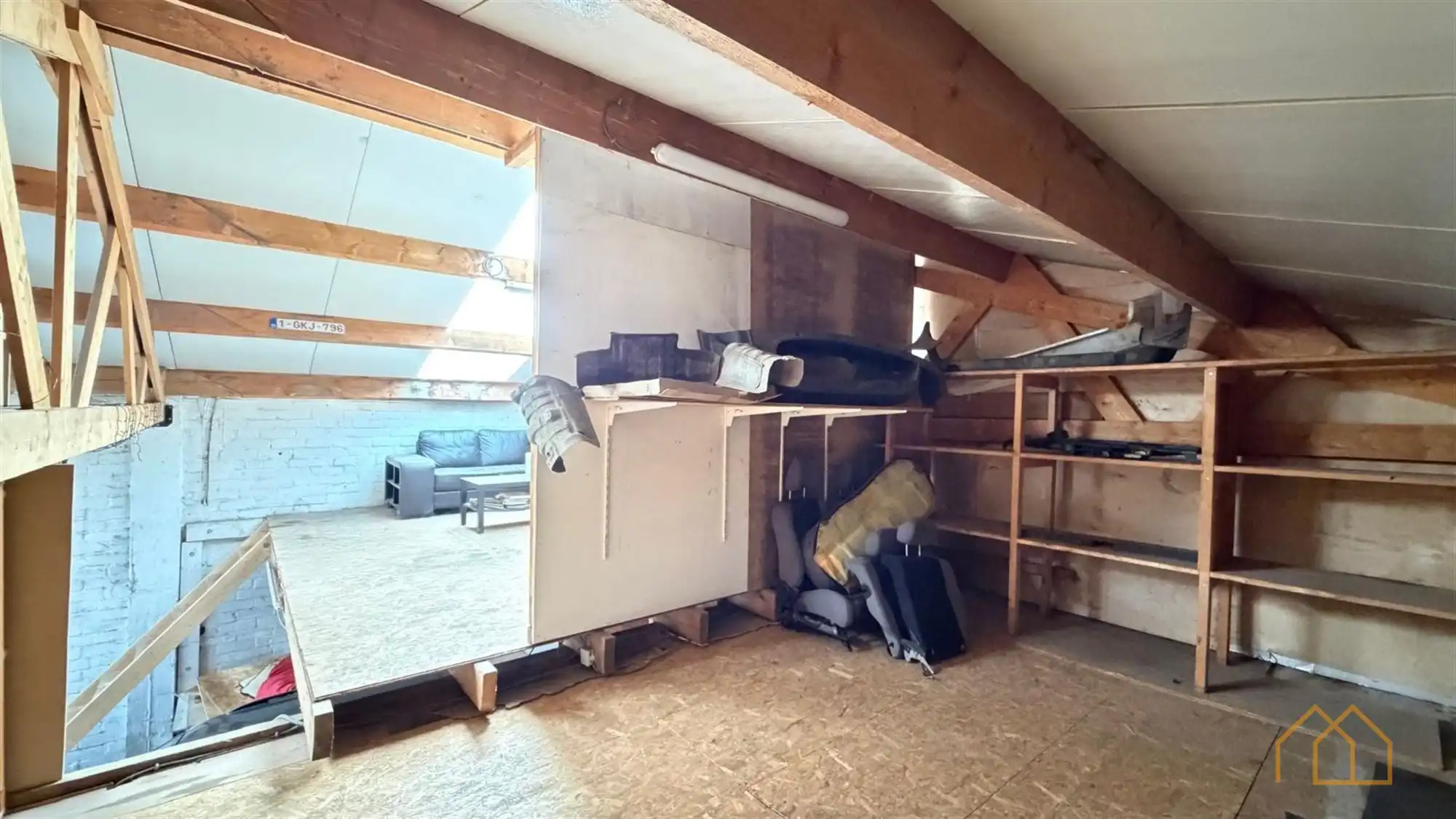 Hal van 200m² met tuin  foto 15
