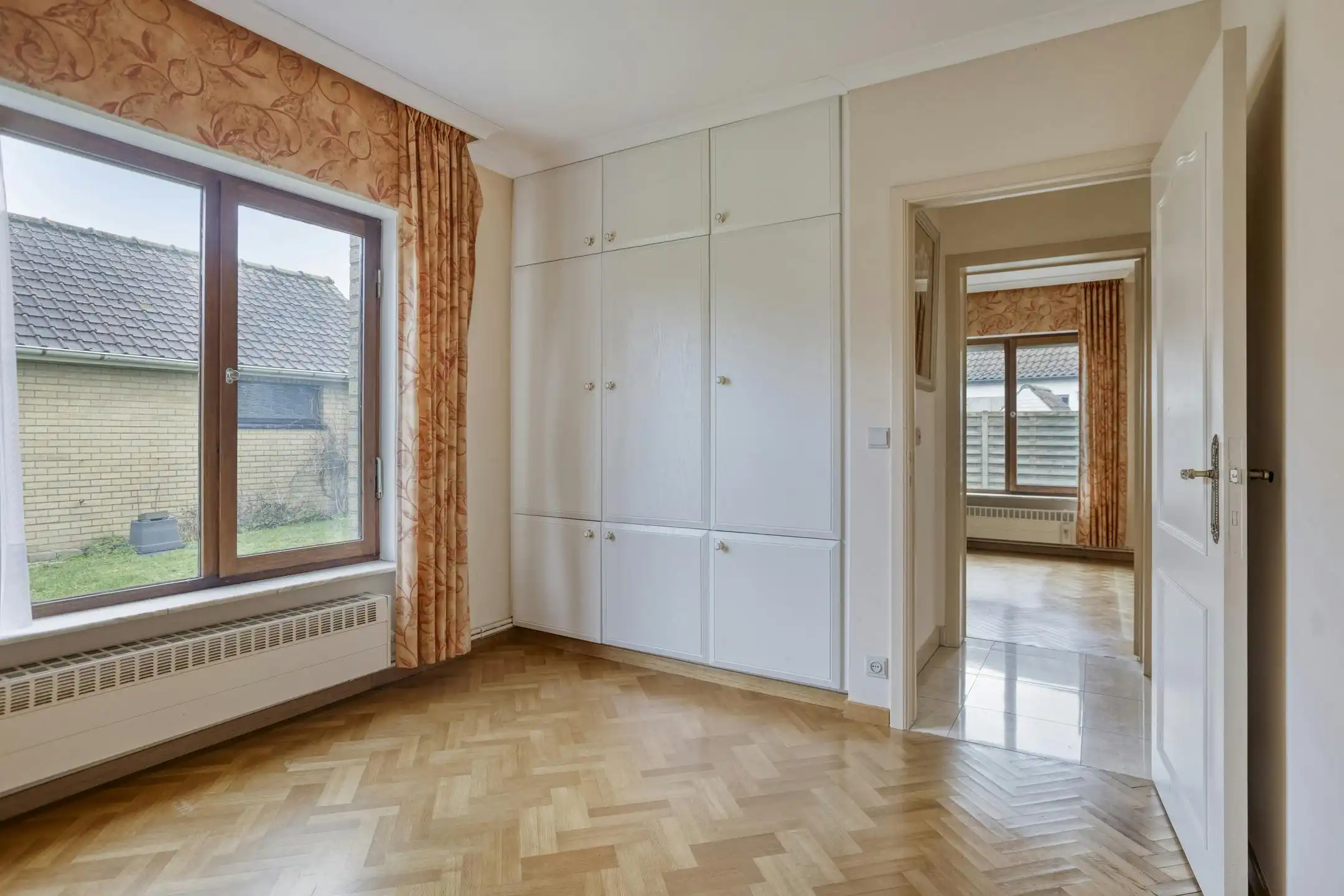 Gelijkvloerse villa op een perceel van maar liefst 2 342m² foto 13