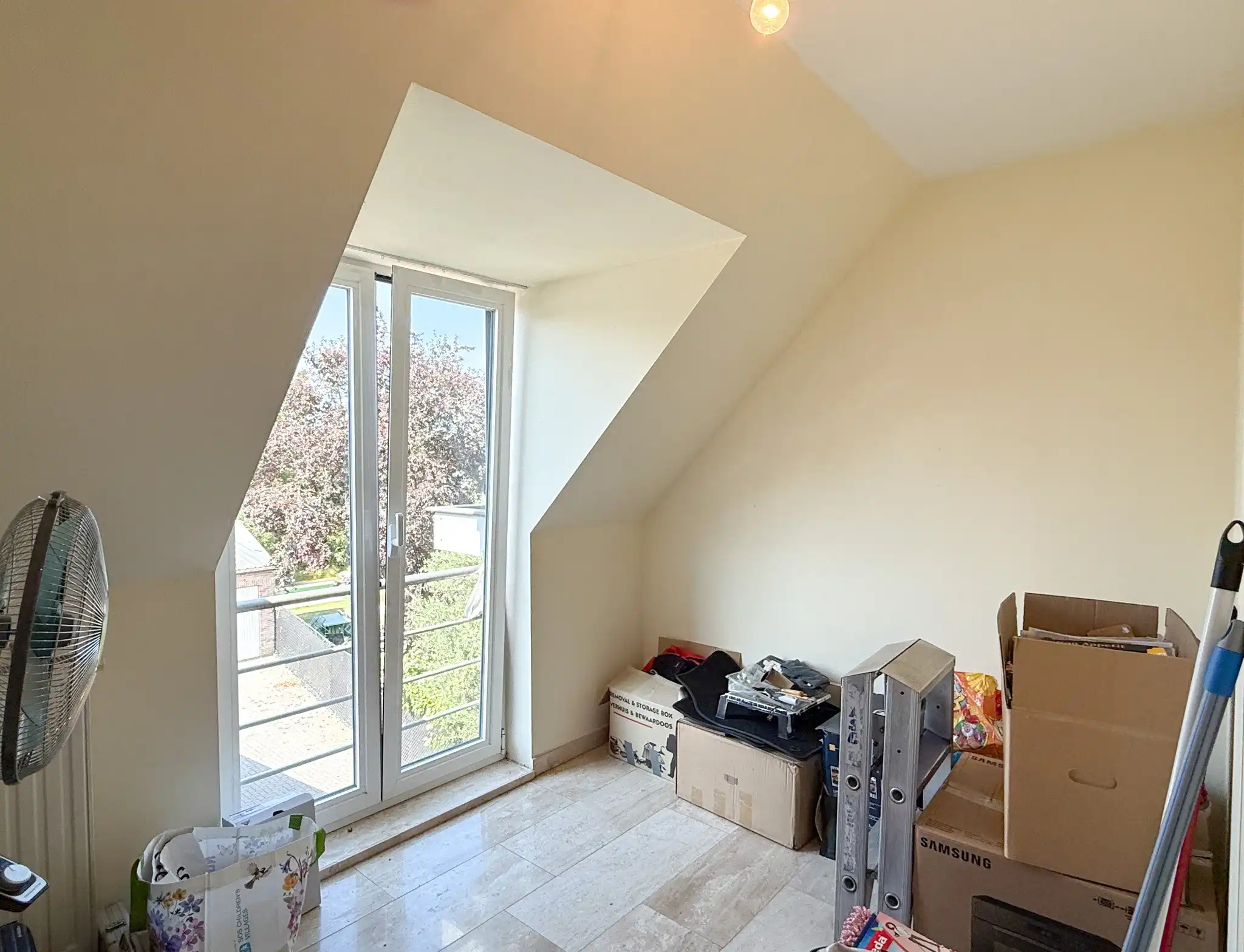 Recent appartement met twee slaapkamers nabij het centrum van Beveren foto 9