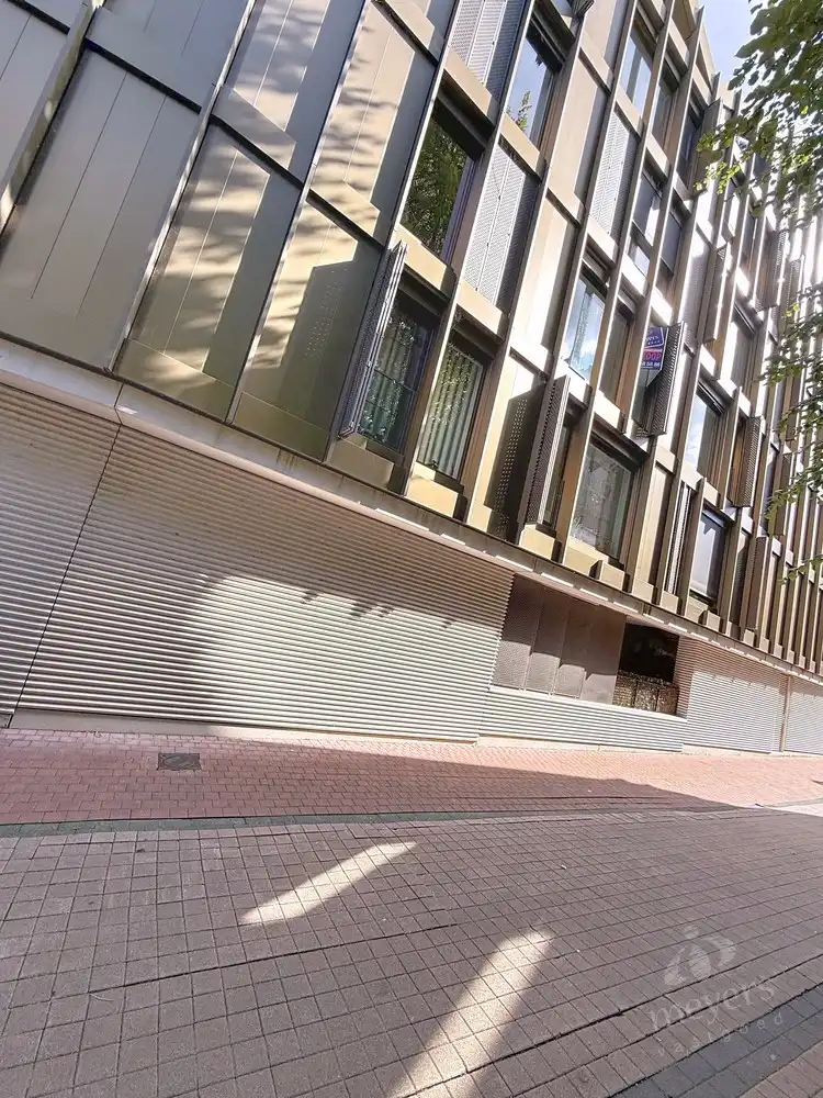 Ruime assistentiewoning met zonnig terras in het centrum van Hasselt foto 15