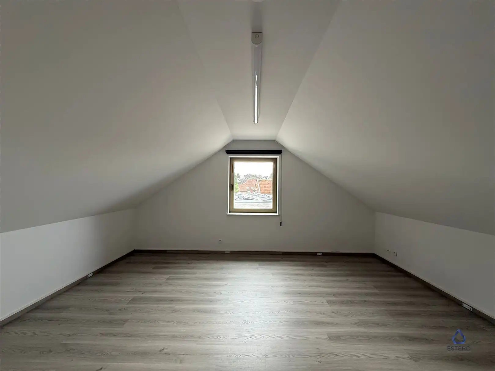 Nieuwbouwwoning met 4 slpk en carport foto 22