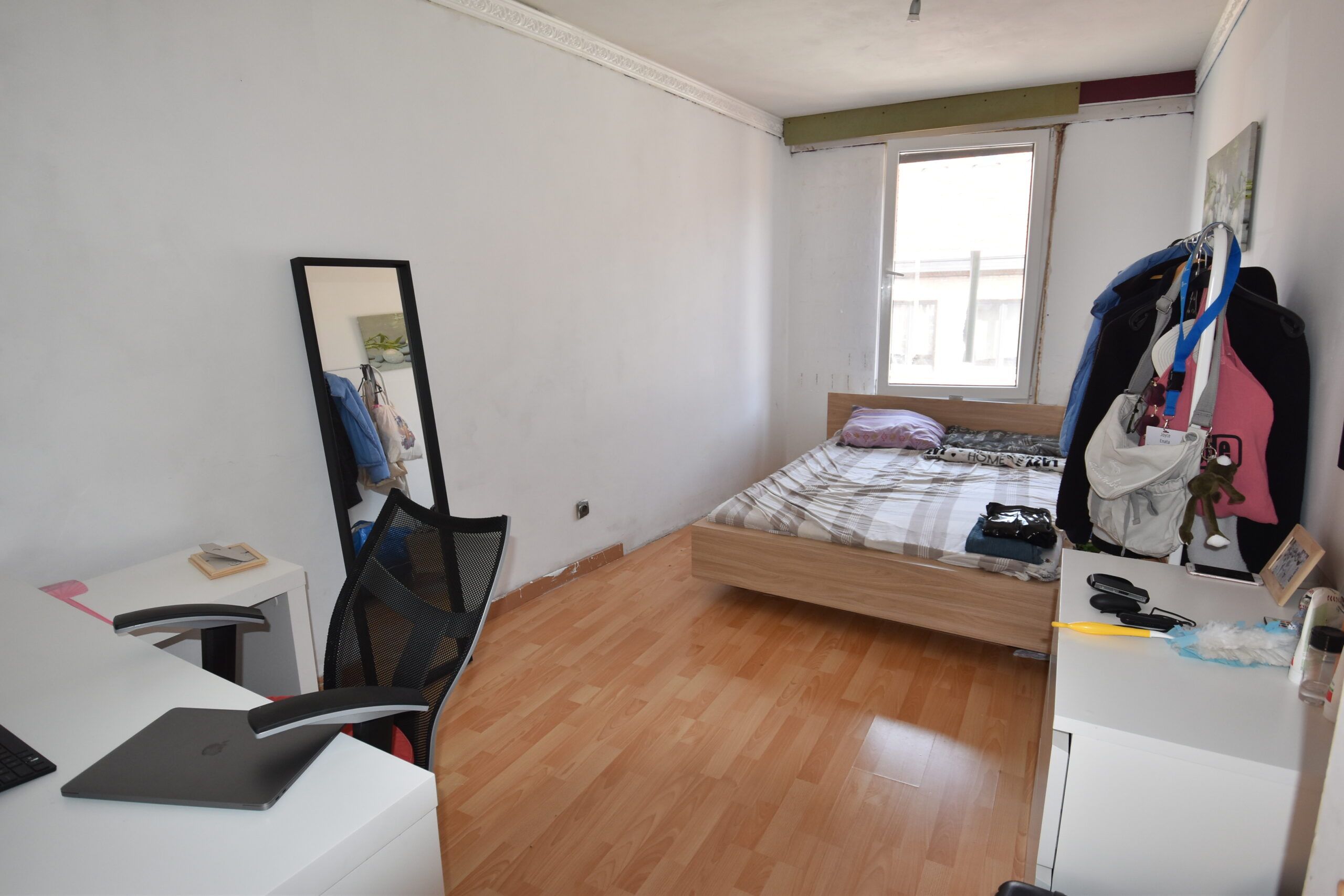 Zeer ruime, grotendeels gerenoveerde stadswoning foto 17