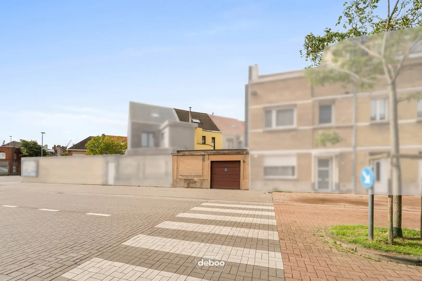 Verzorgde rijwoning met ruime garage foto 3