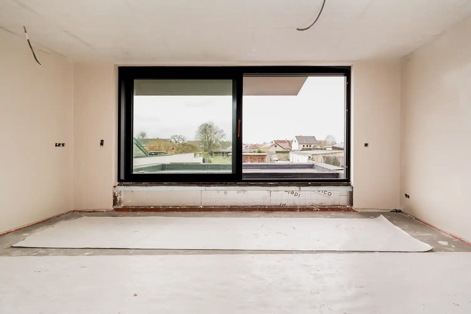 Ruim doorzonappartement nabij het centrum foto 2