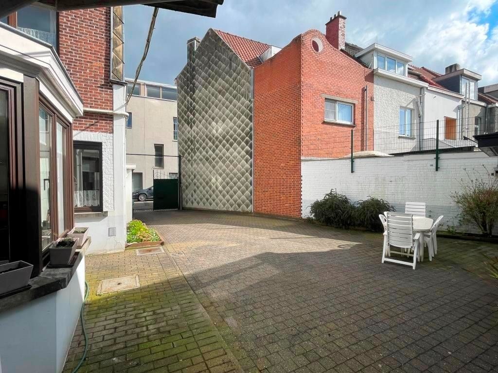 Interbellum woning met grote polyvalente loods nabij Gent Sint-Pieters. foto 9